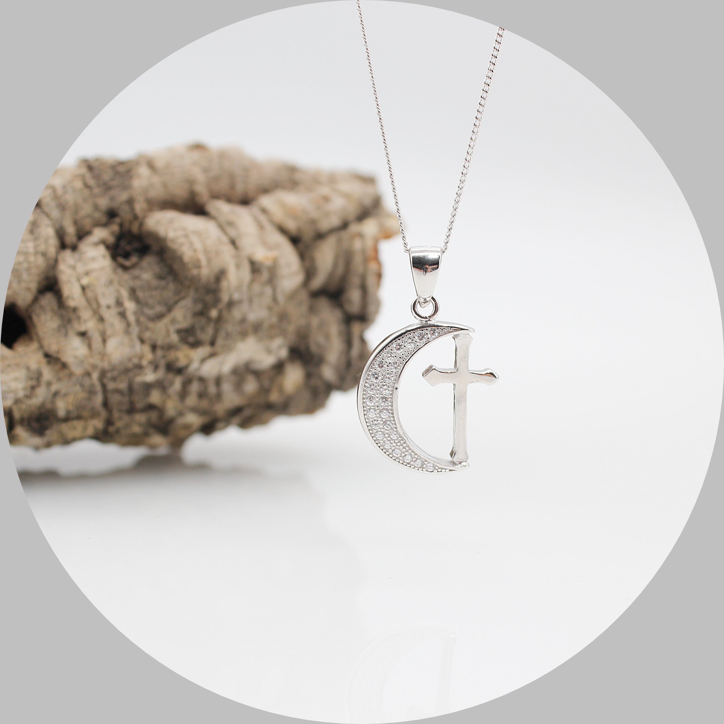 45 cm, Silber ELLAWIL Zirkonia Halskette Geschenkschachtel Kette Sterling (Kettenlänge Halbmond Mond 925), mit inklusive Silberkette Damen Kreuz Anhänger
