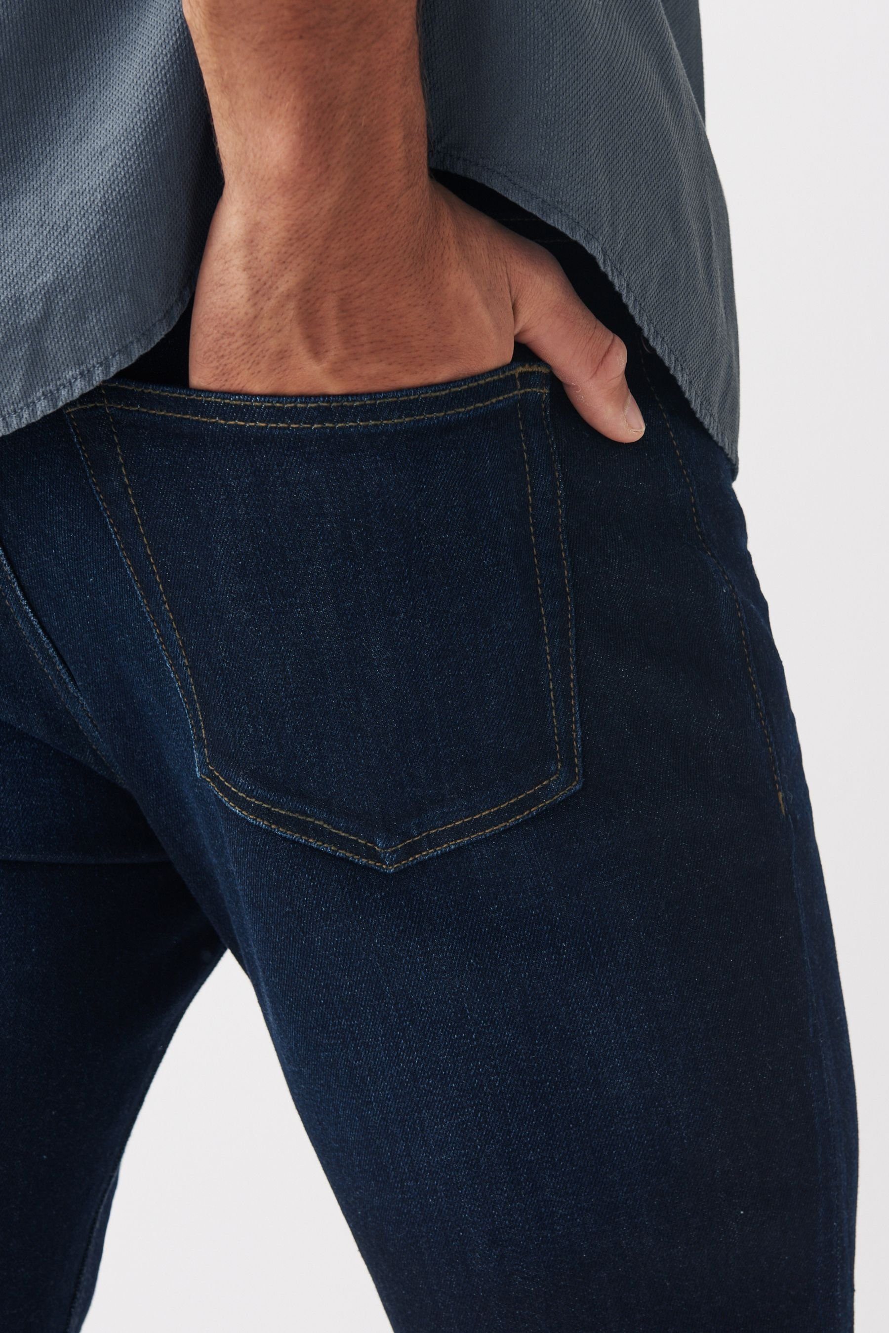 Next Slim-fit-Jeans Essential Slim (1-tlg) Jeans Dark Blue Fit mit Ink Stretch