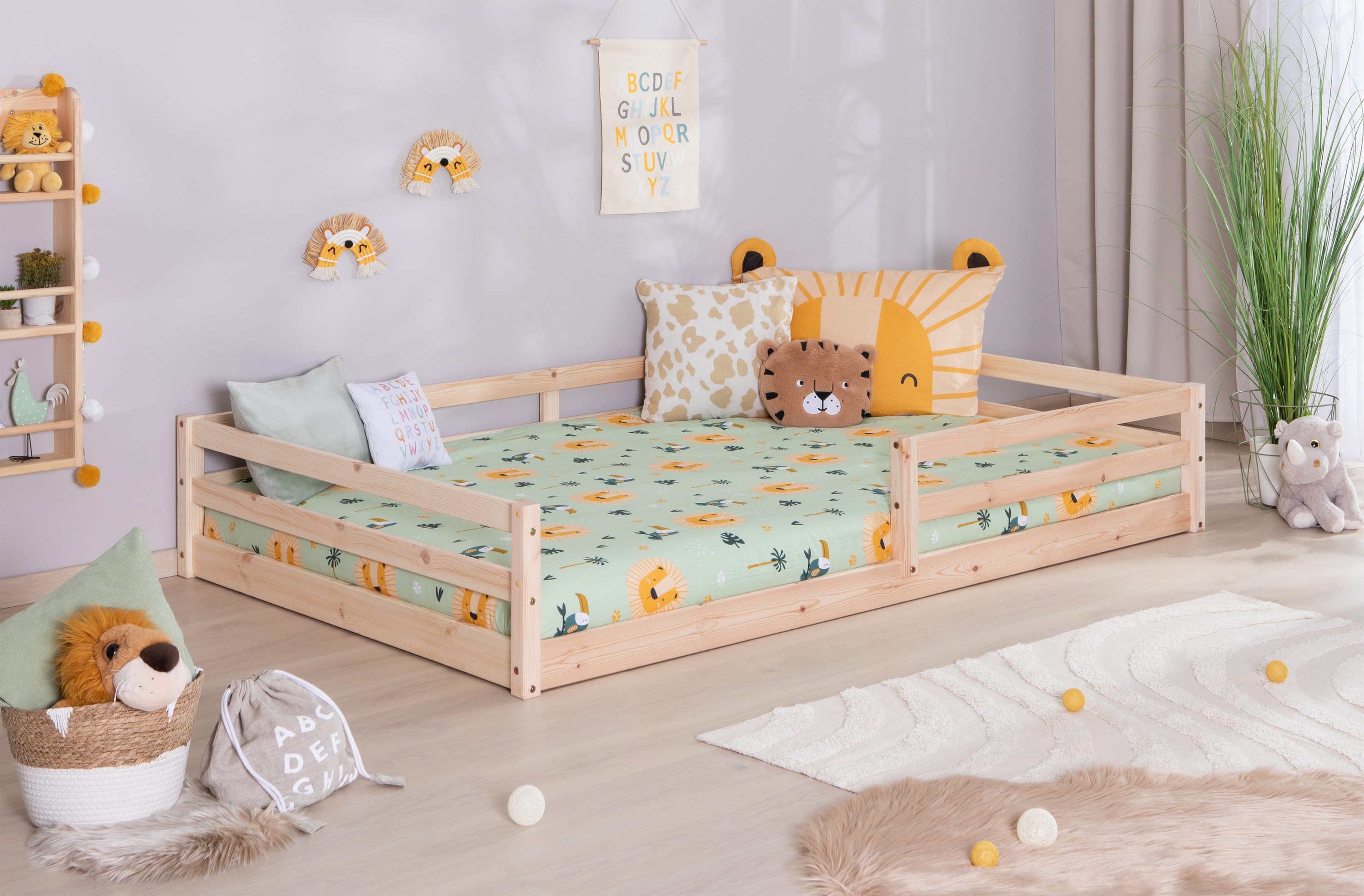 Ticaa Kinderbett, Neo Bodenbett mit Rausfallschutz 150kg, inkl. Lattenrost & abnehmbarem Rausfallschutz, 120x200, Natur
