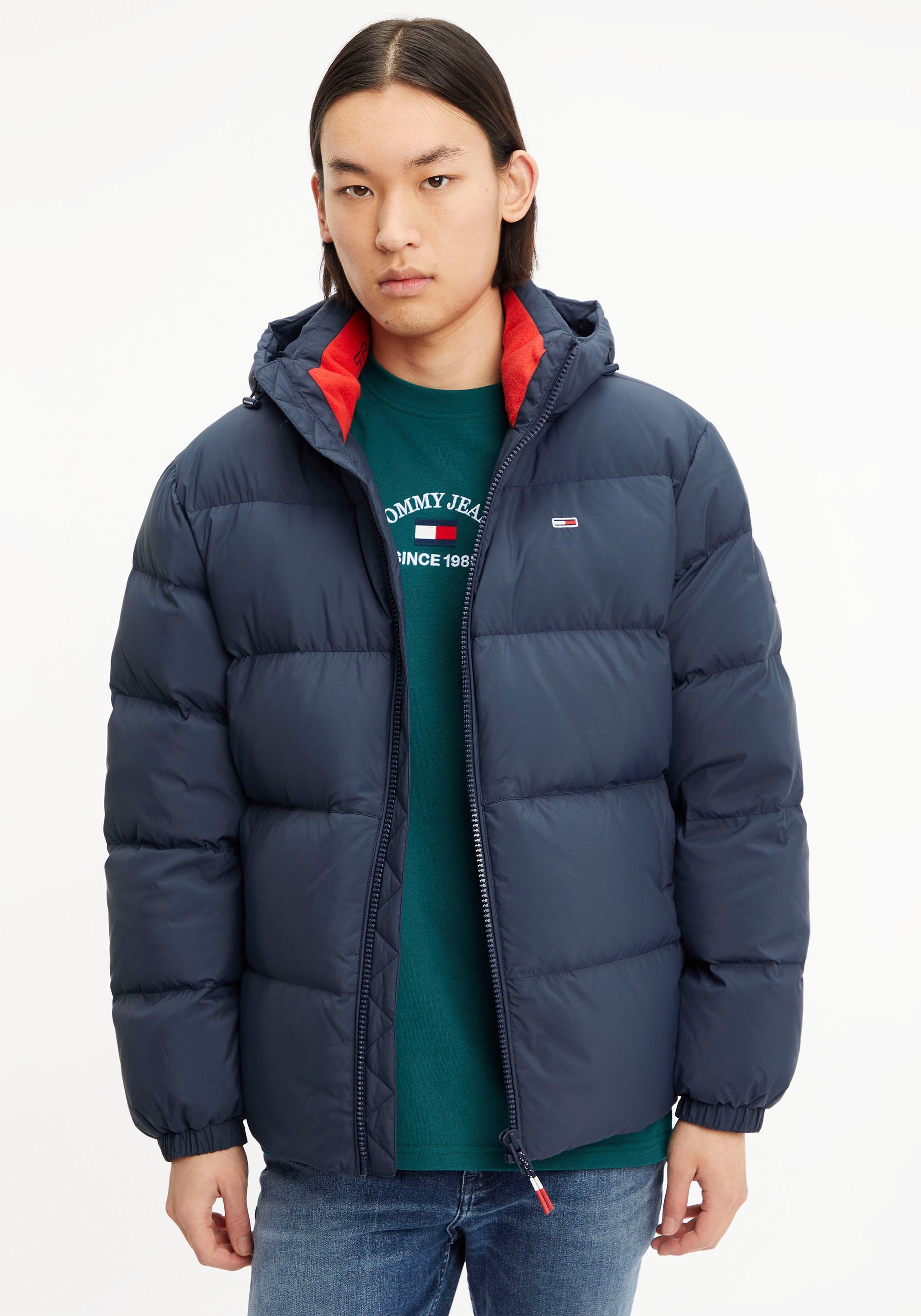 Tommy Jeans Daunenjacke TJM ESSENTIAL DOWN JACKET mit Tunnelzug und Stoppern an der Kapuze