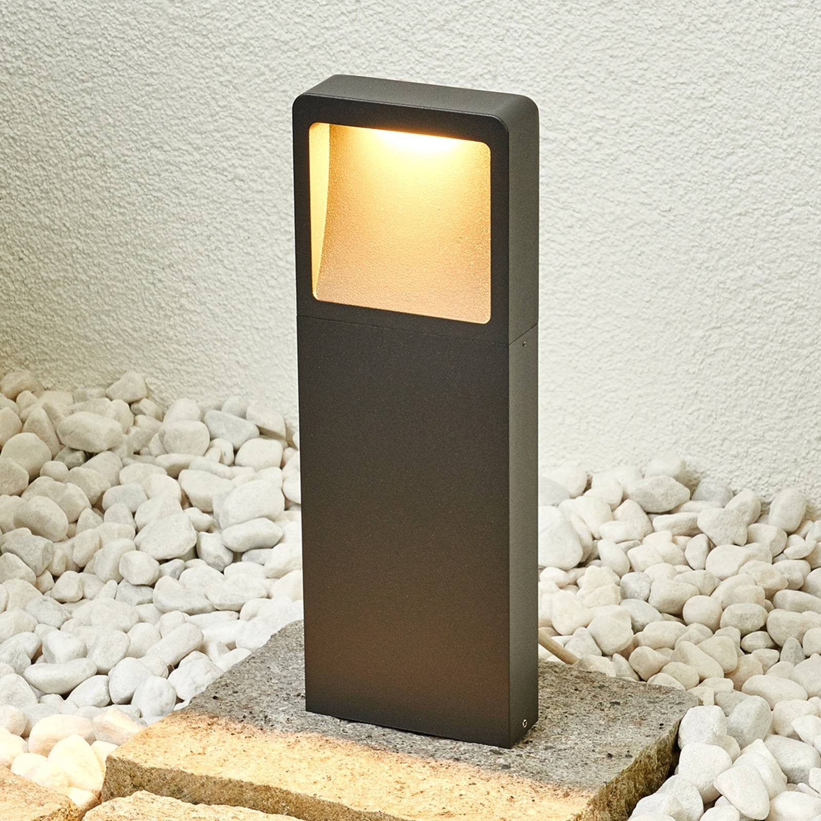 Lucande Außen-Stehlampe Leya, 1 x 6 W LED, warmweiß