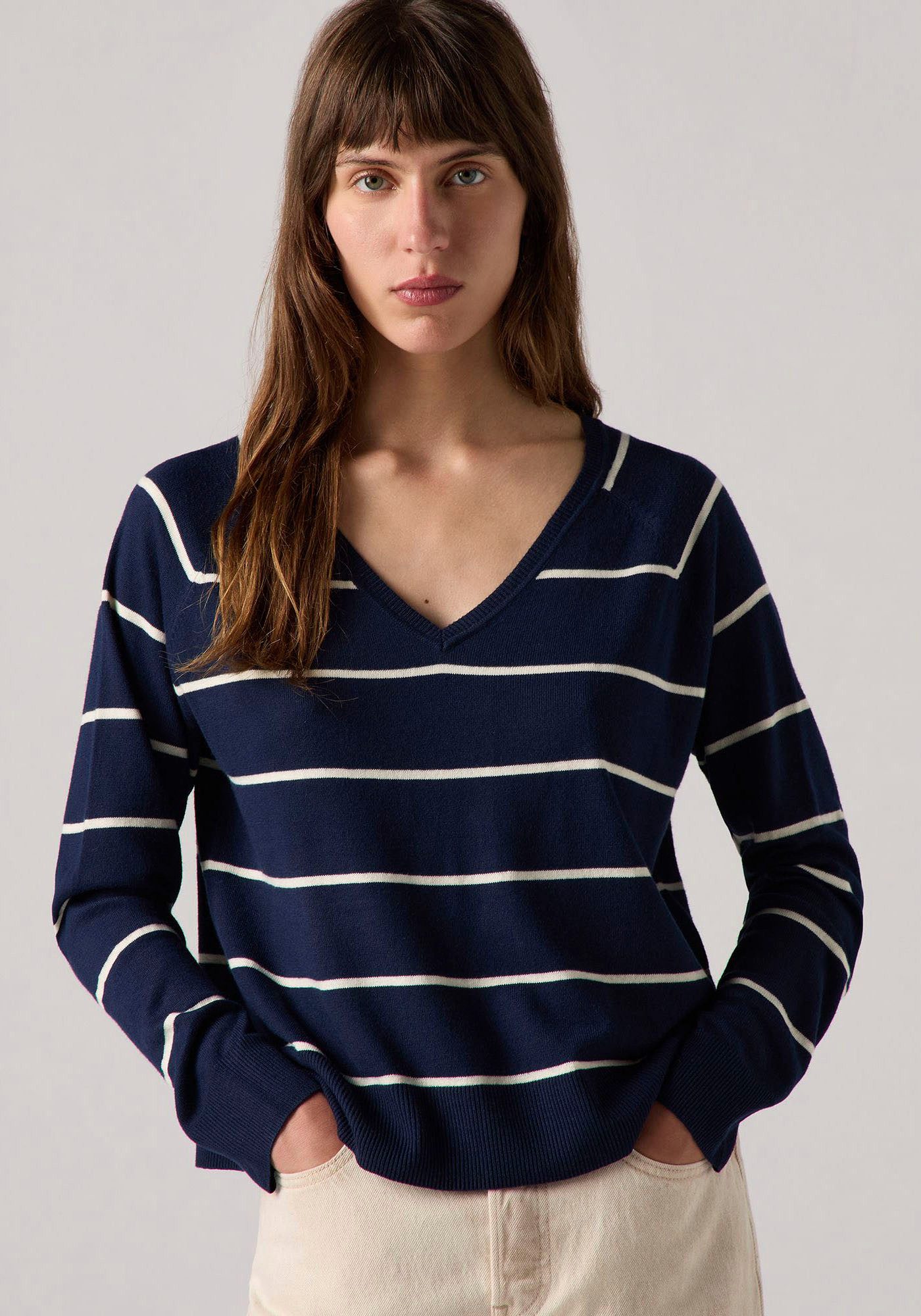 Levi's® Longpullover PETAL VNECK SWEATER mit Rippbündchen