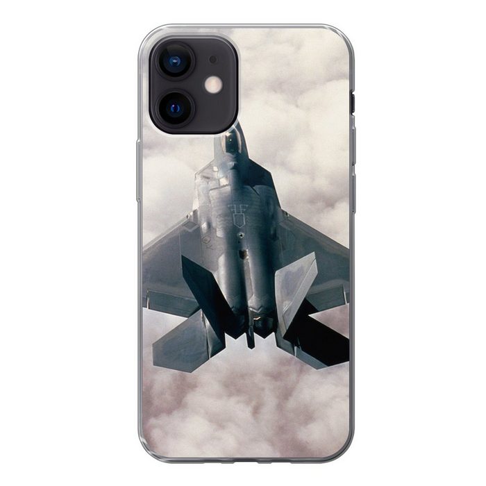 MuchoWow Handyhülle Die Spitze eines Kampfflugzeugs mit vielen weißen Wolken Handyhülle Apple iPhone 12 Smartphone-Bumper Print Handy