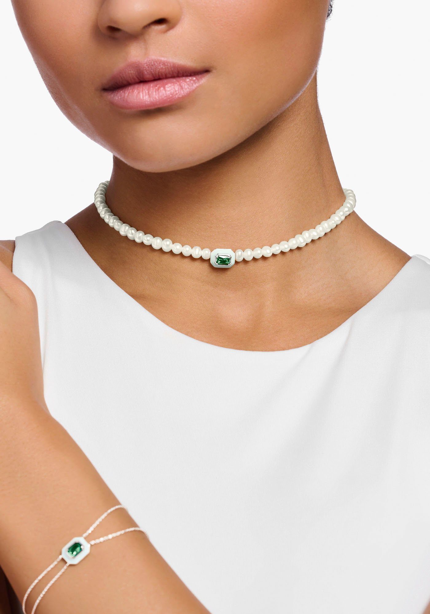 THOMAS SABO Choker Choker Perlen mit grünem Stein, KE2183-082-6-L42V, mit  Glas-Keramik Stein - mit Süßwasserzuchtperle, Enganliegende Halskette aus  kleinen, rundgeschliffenen Süßwasserzuchtperlen