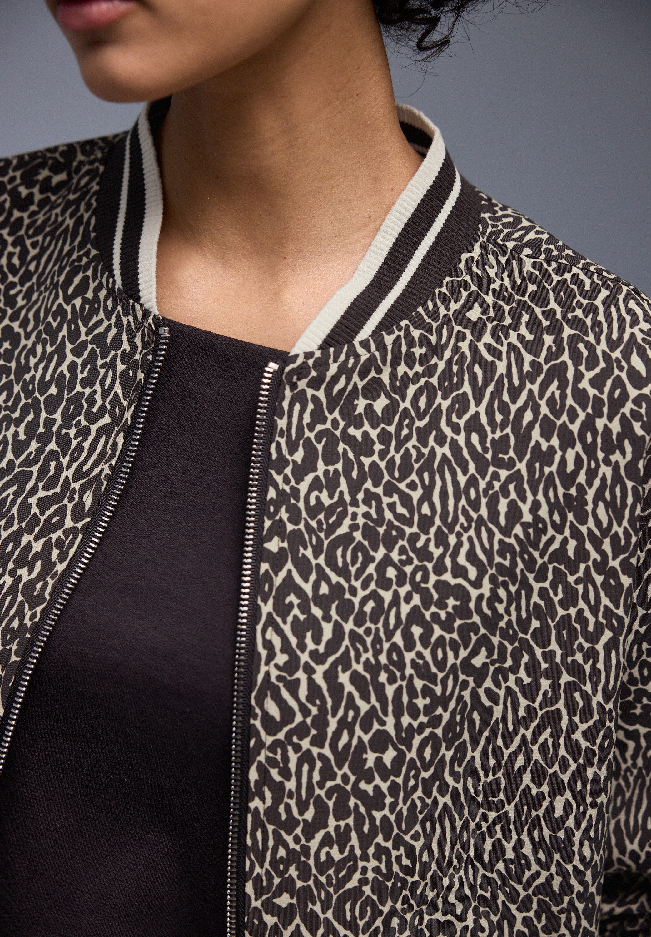 STREET ONE Blouson im Leo-Look