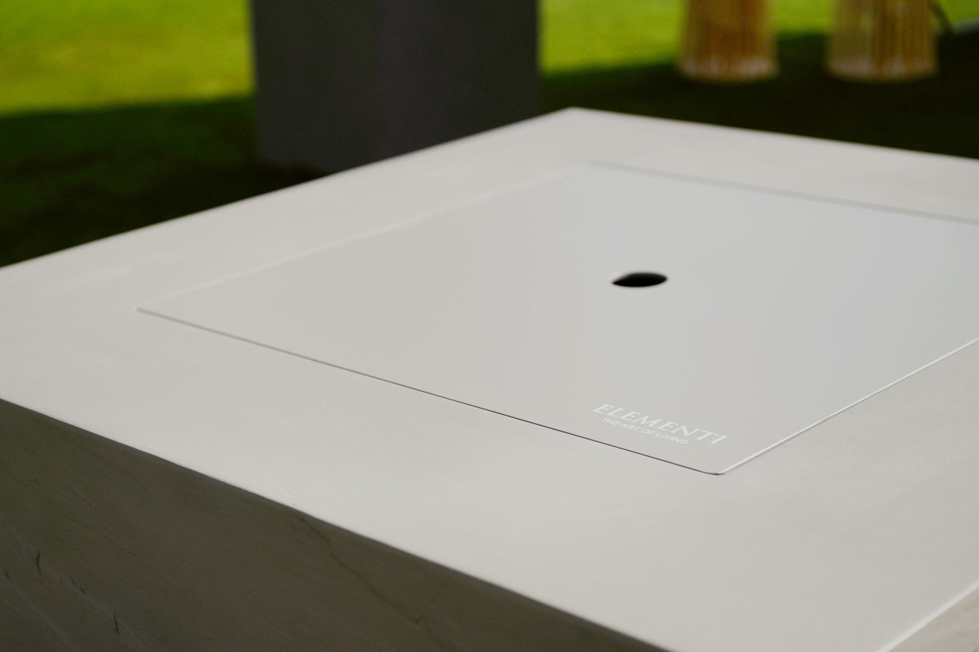 ELEMENTI Feuertisch CAPERTEE Feuerstelle aus Beton - Komplett-Set mit Zubehör, (SET, 1-St., inkl. mehreren Komponenten), Beton,(101x101x38cm)