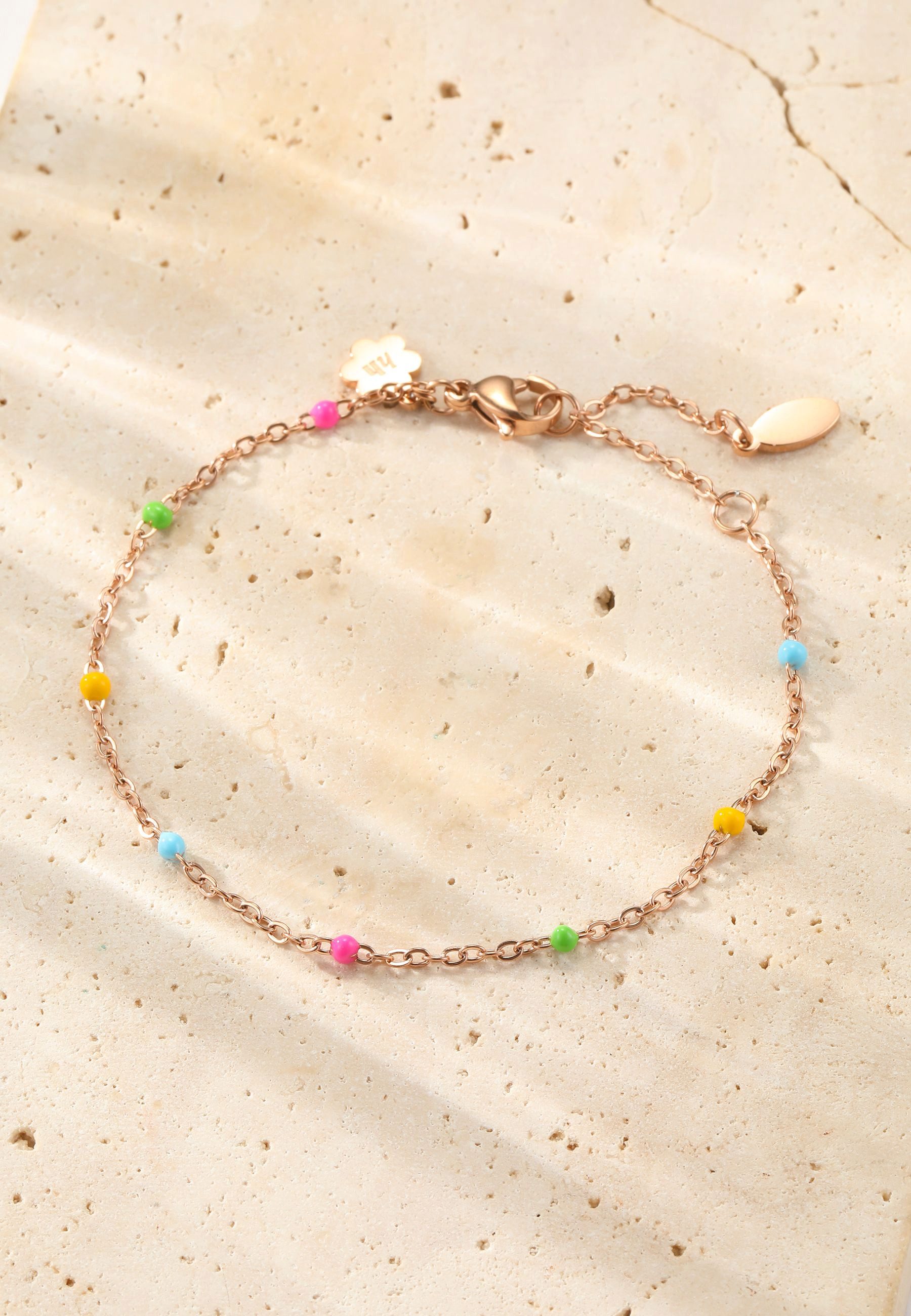 Hey Happiness Armkette mit Charms Farbharmonie, wasserfest, Farbfrohes Edelstahlarmband Damen mit bunten Perlen