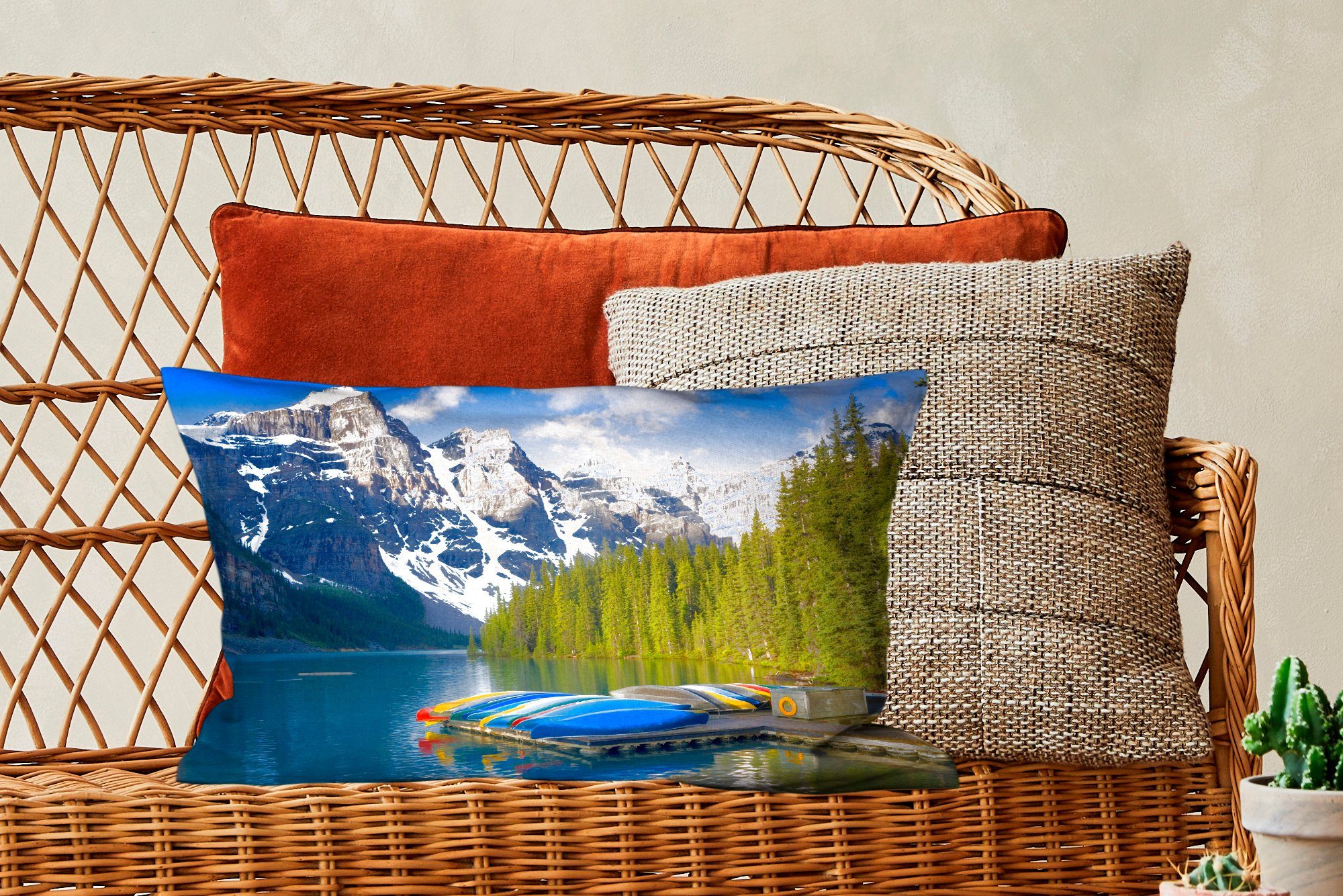 Füllung, Dekoration, Schlafzimmer Dekokissen MuchoWow Zierkissen, in Kanada, Dekokissen im Wohzimmer Kanus Banff-Nationalpark mit