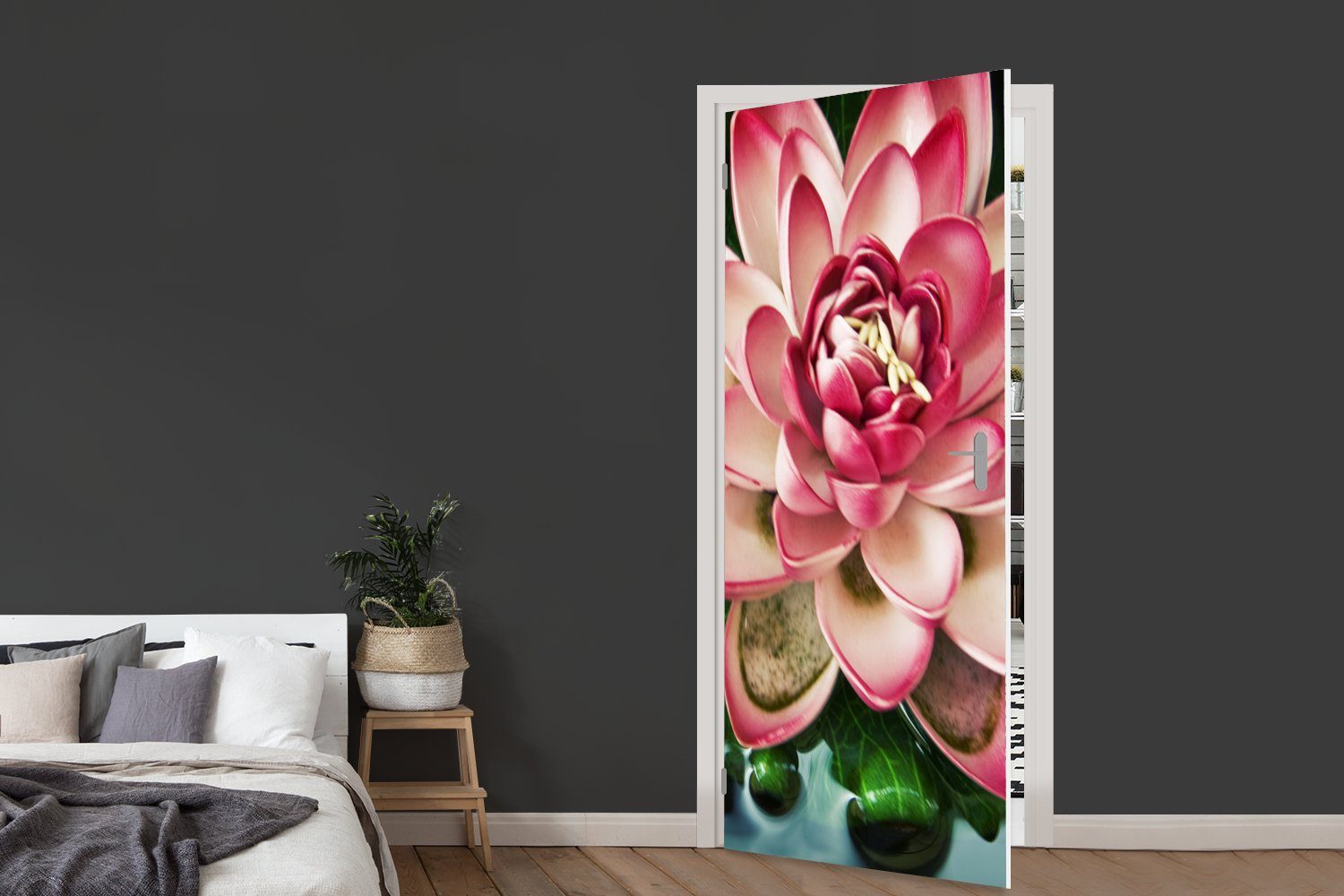 einer Türtapete mit cm Tür, Fototapete Koi-Karpfen St), bedruckt, 75x205 Blume, Matt, Türaufkleber, Ein für rosa MuchoWow (1