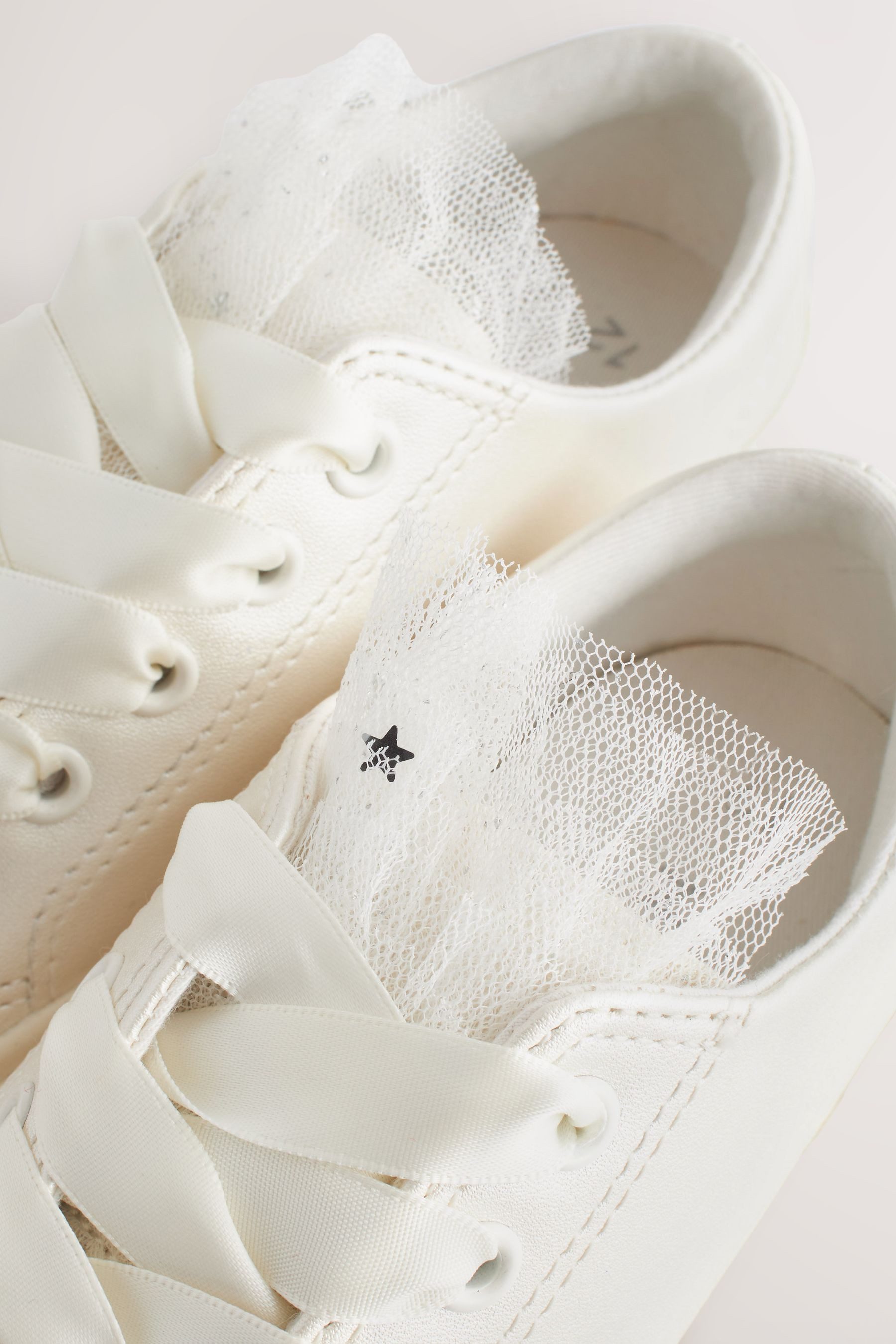 Next Brautjungfern-Turnschuhe mit Tüll Sneaker (1-tlg)