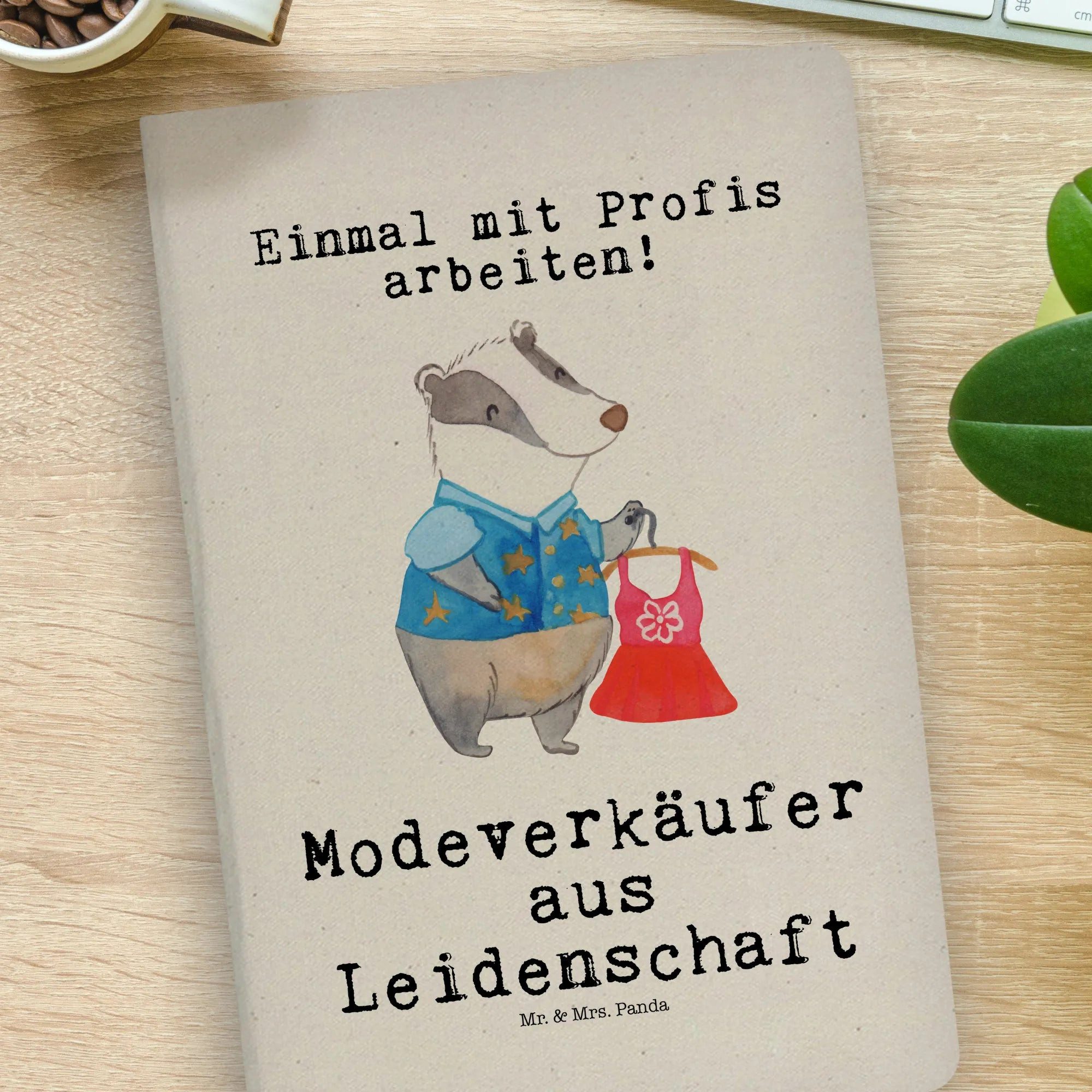 Thumbnail - Mr. & Mrs. Panda Notizbuch Modeverkäufer Leidenschaft - Transparent - Geschenk, Baumwoll Notizbu Mr. & Mrs. Panda, Premi...