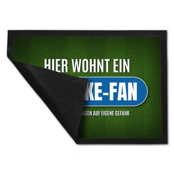 Fußmatte Hier wohnt ein Schalke Fan Fußmatte mit Rasen Motiv Fußball Tor, speecheese