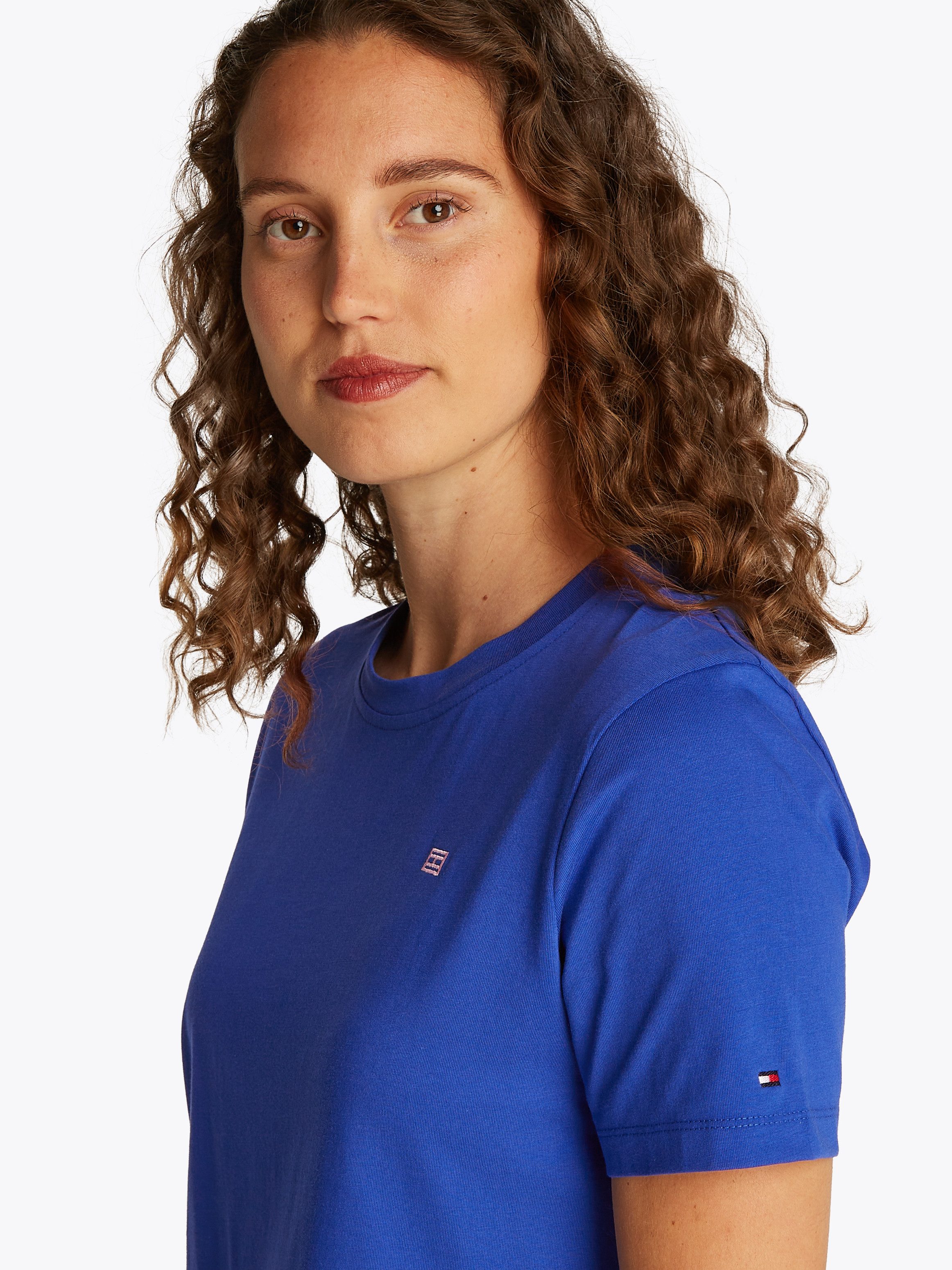 Tommy Hilfiger T-Shirt REG CONTRAST FLAG SS TEE mit Logostickerei günstig online kaufen