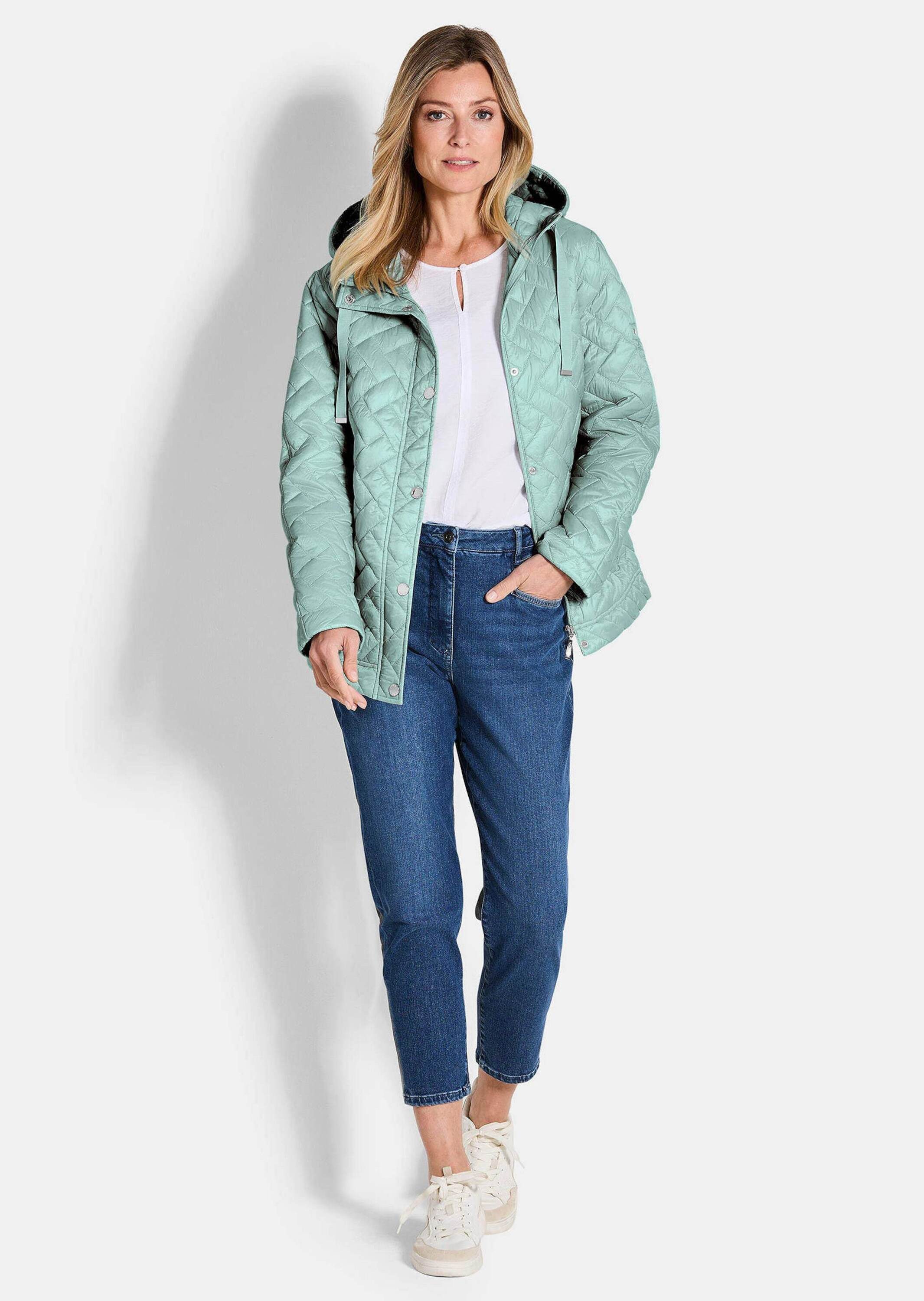 GOLDNER Outdoorjacke Kurzgröße: Leichte Steppjacke mit Kapuze günstig online kaufen