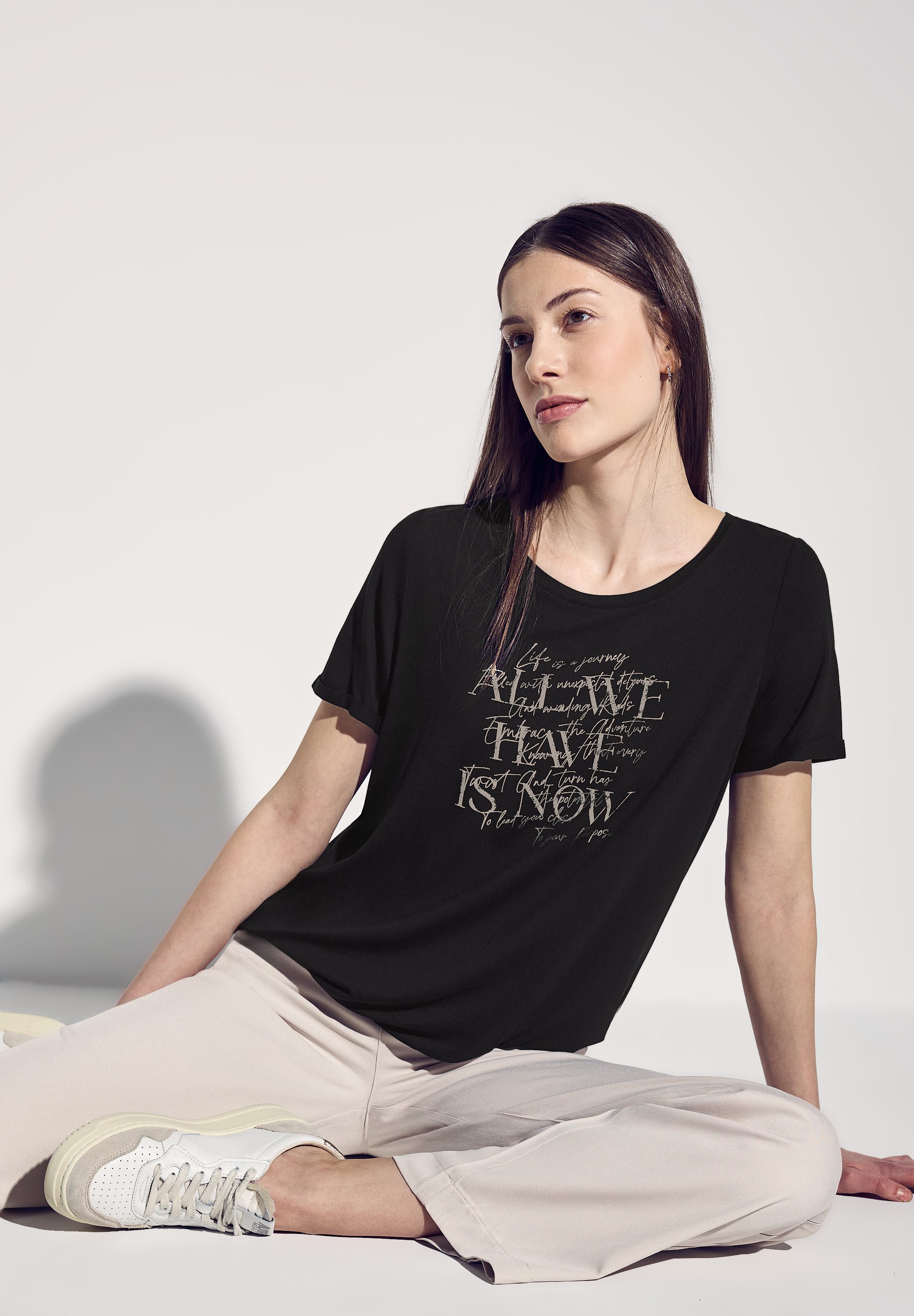 STREET ONE Rundhalsshirt mit Elastiksaum