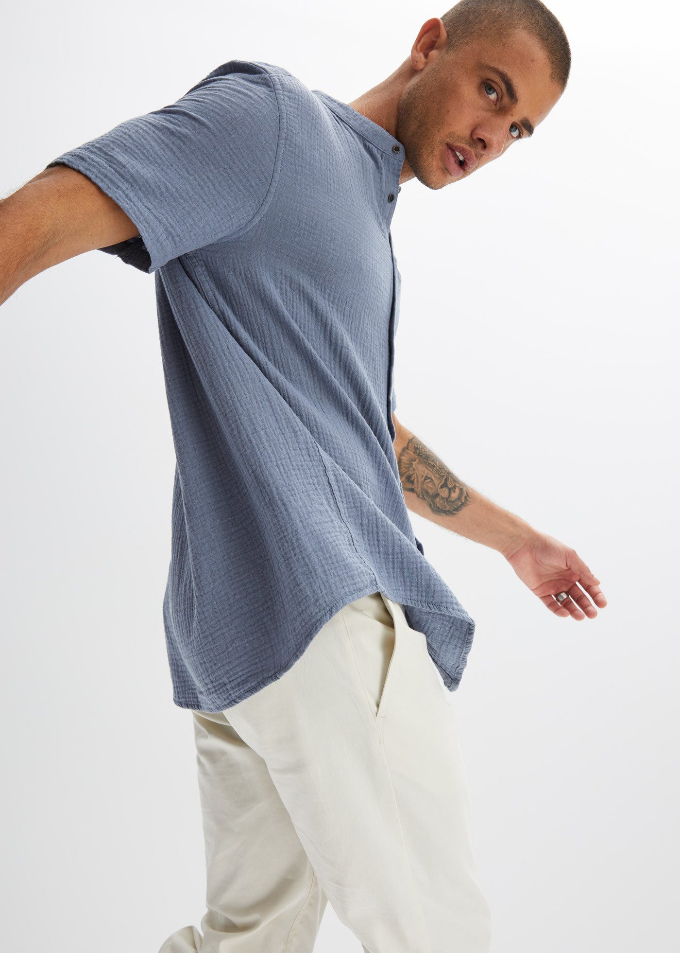 bonprix Kurzarmhemd Regular Fit, aus reiner Baumwolle, mit Stehkragen, mit kurzem Arm