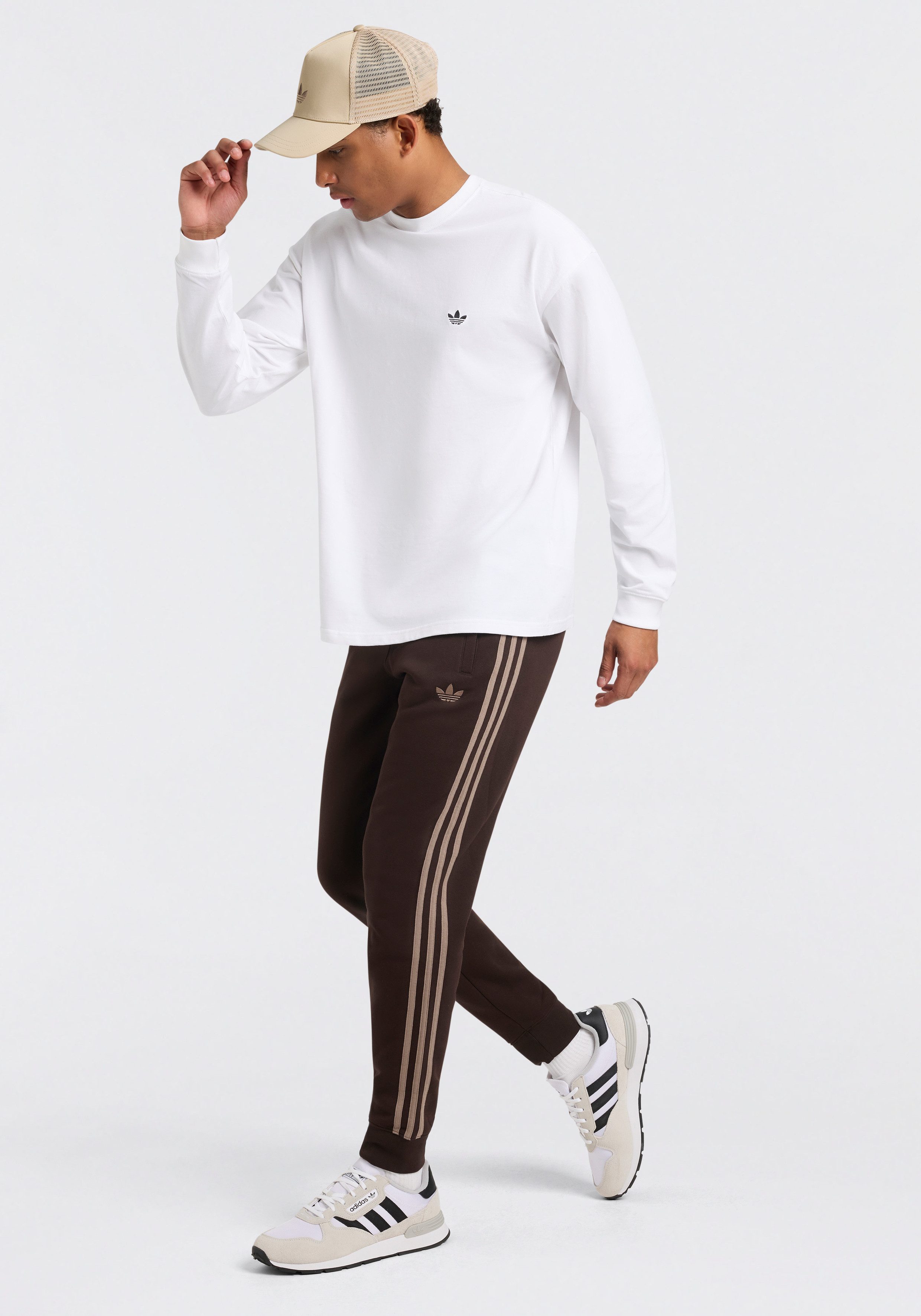 Zum Outfit 11