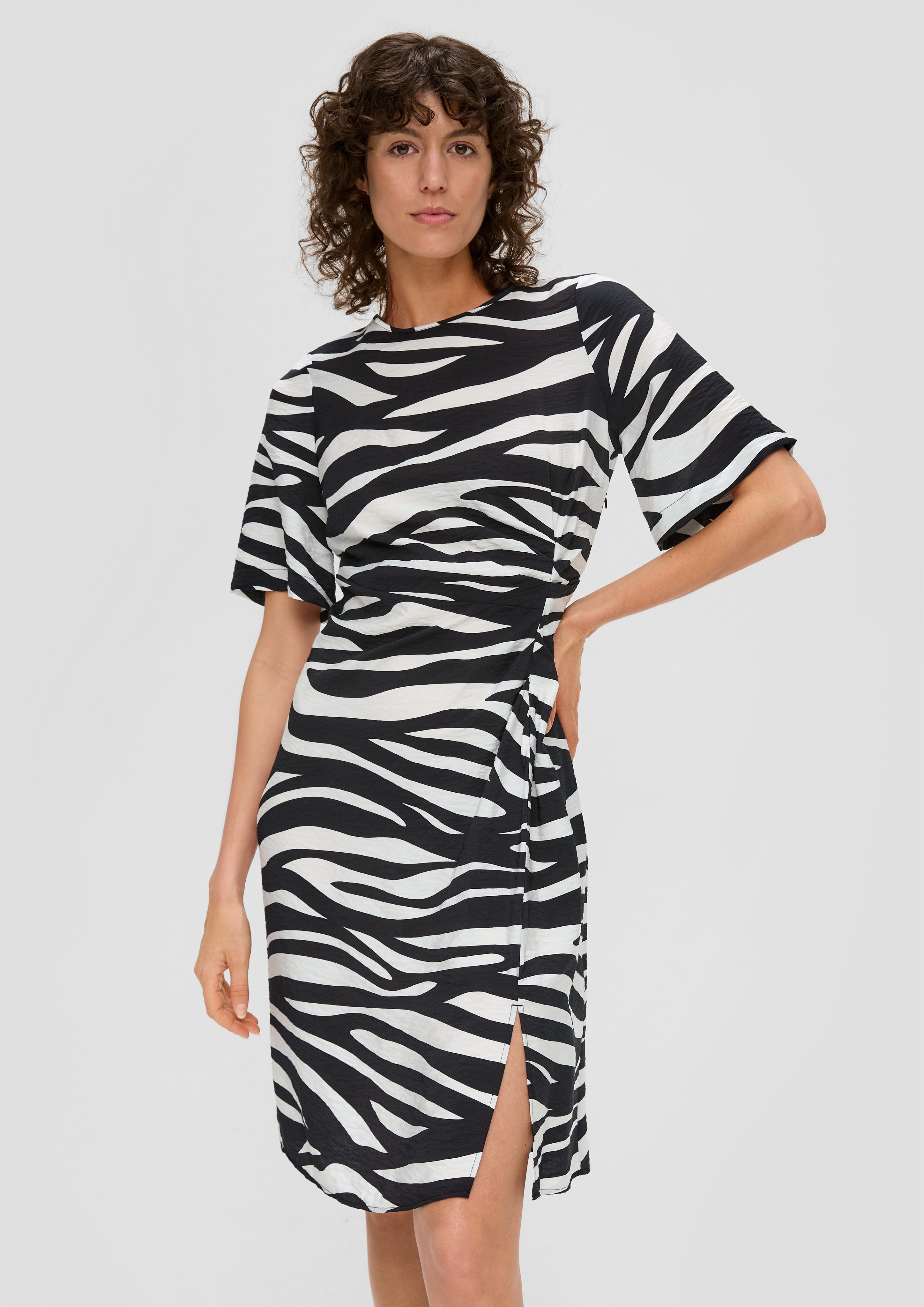s.Oliver Minikleid Kleid mit Rundhalsausschnitt Reißverschluss günstig online kaufen
