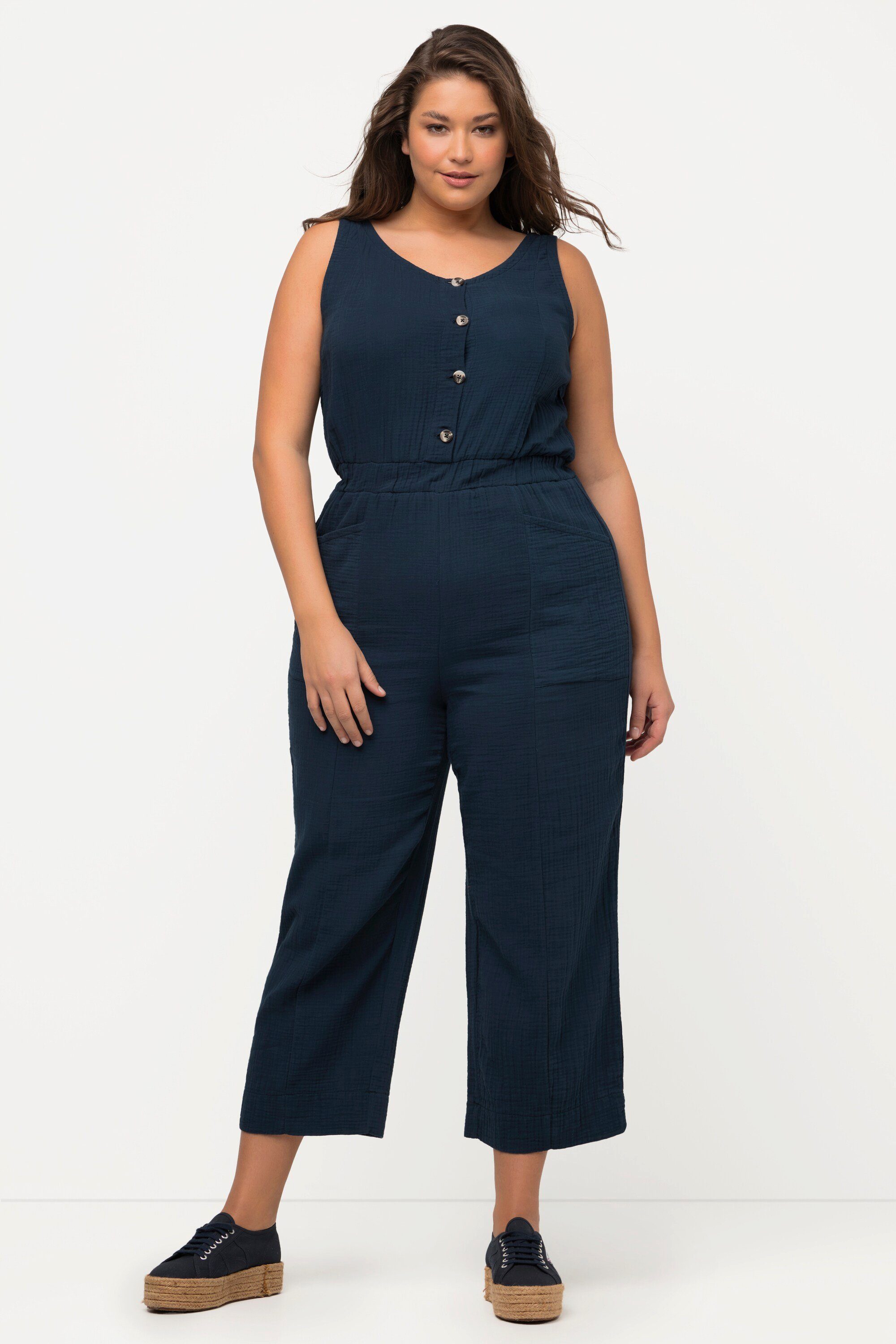 Ulla Popken Funktionshose Jumpsuit 7/8-Länge Musselin V-Ausschnitt ärmellos