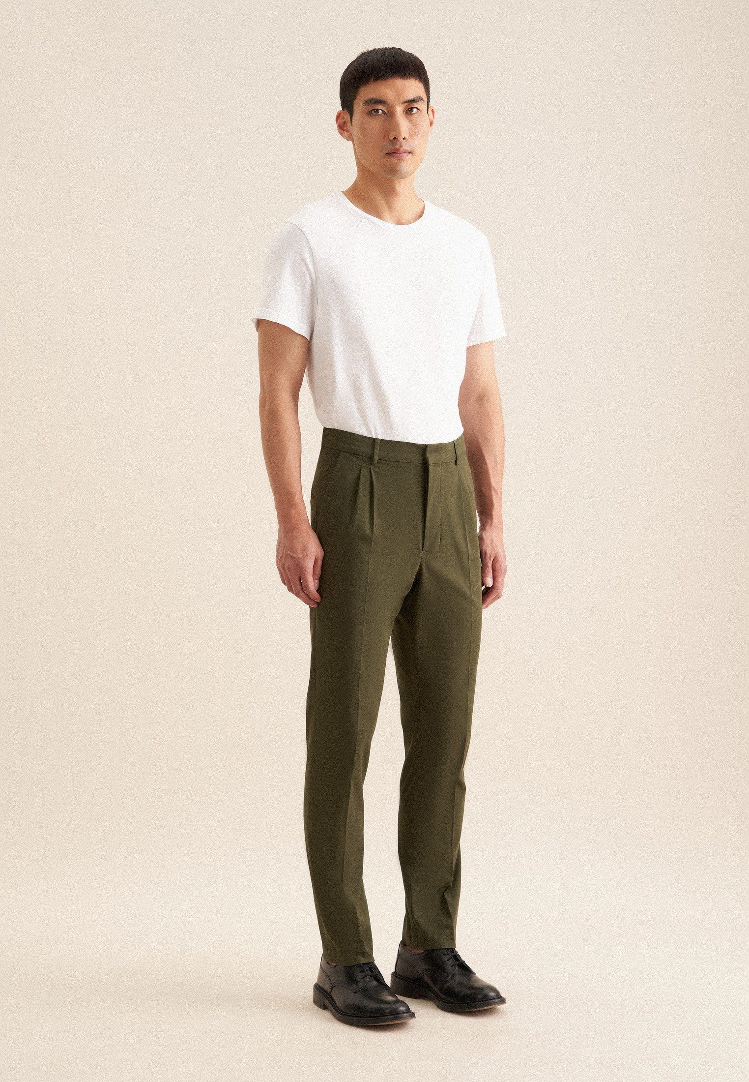 Chinohose Schwarze Rose