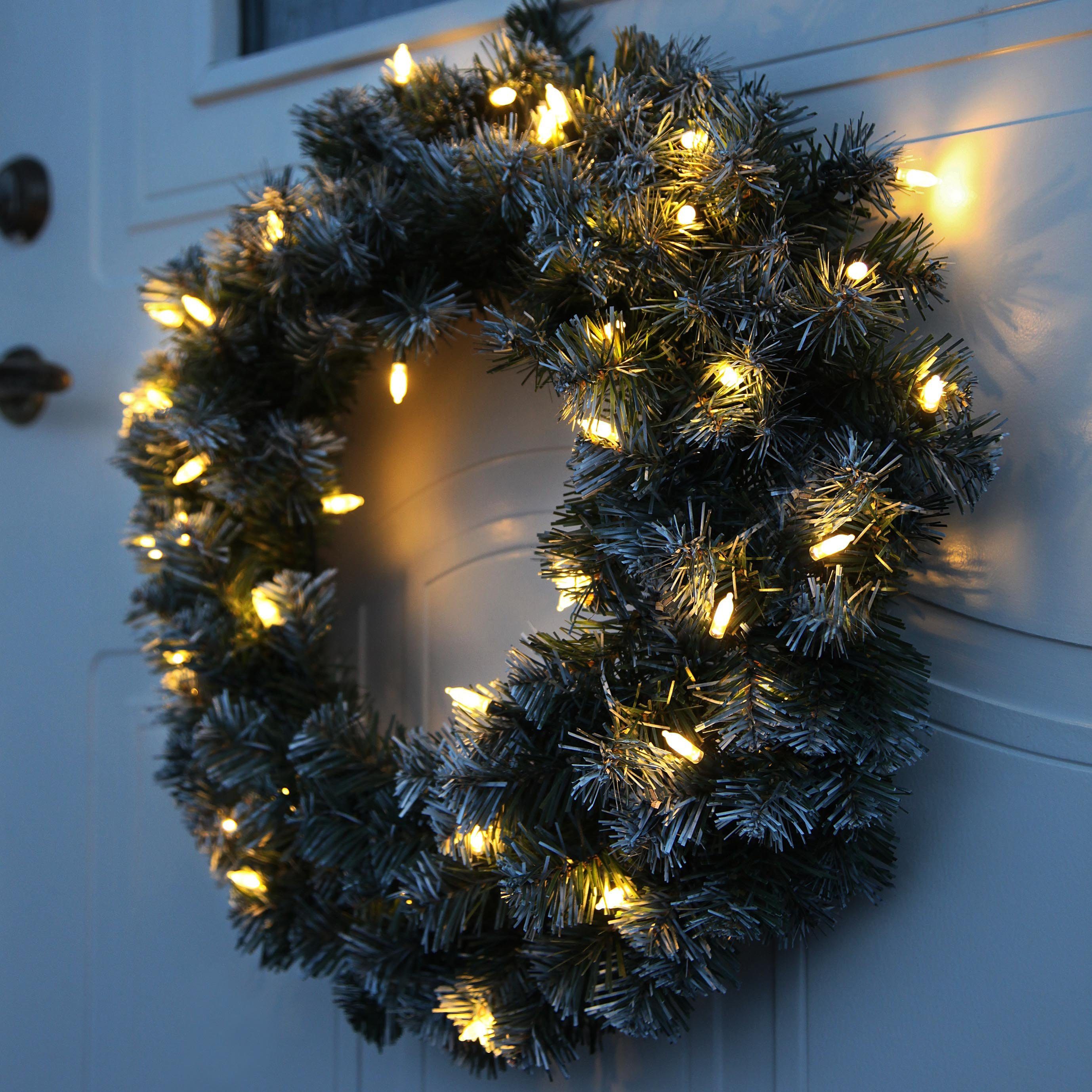 STAR TRADING LED Trading Dekolicht Edmonton, Weihnachtskranz Star mit Weihnachtskranz Beleuchtung Tür für