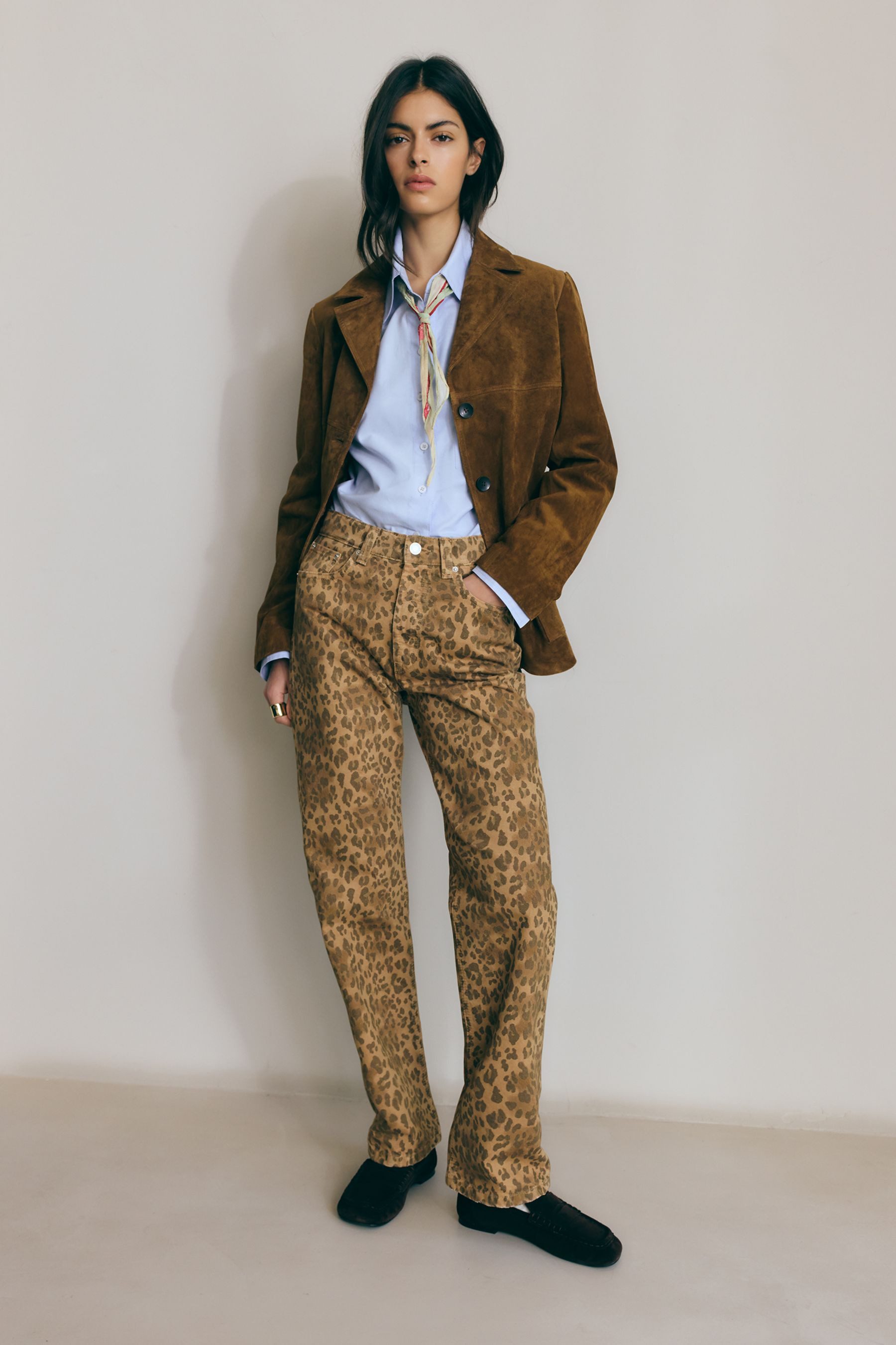 Bhoem Gerade Jeans BHOEM Jeans in Straight Fit mit Leopardenmuster (1-tlg)