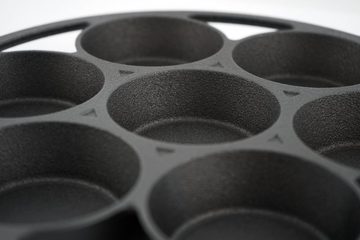 BBQ-Toro Muffinplatten Gusseisen Muffinform für 7 Muffins, bereits eingebrannt, Gusseisen