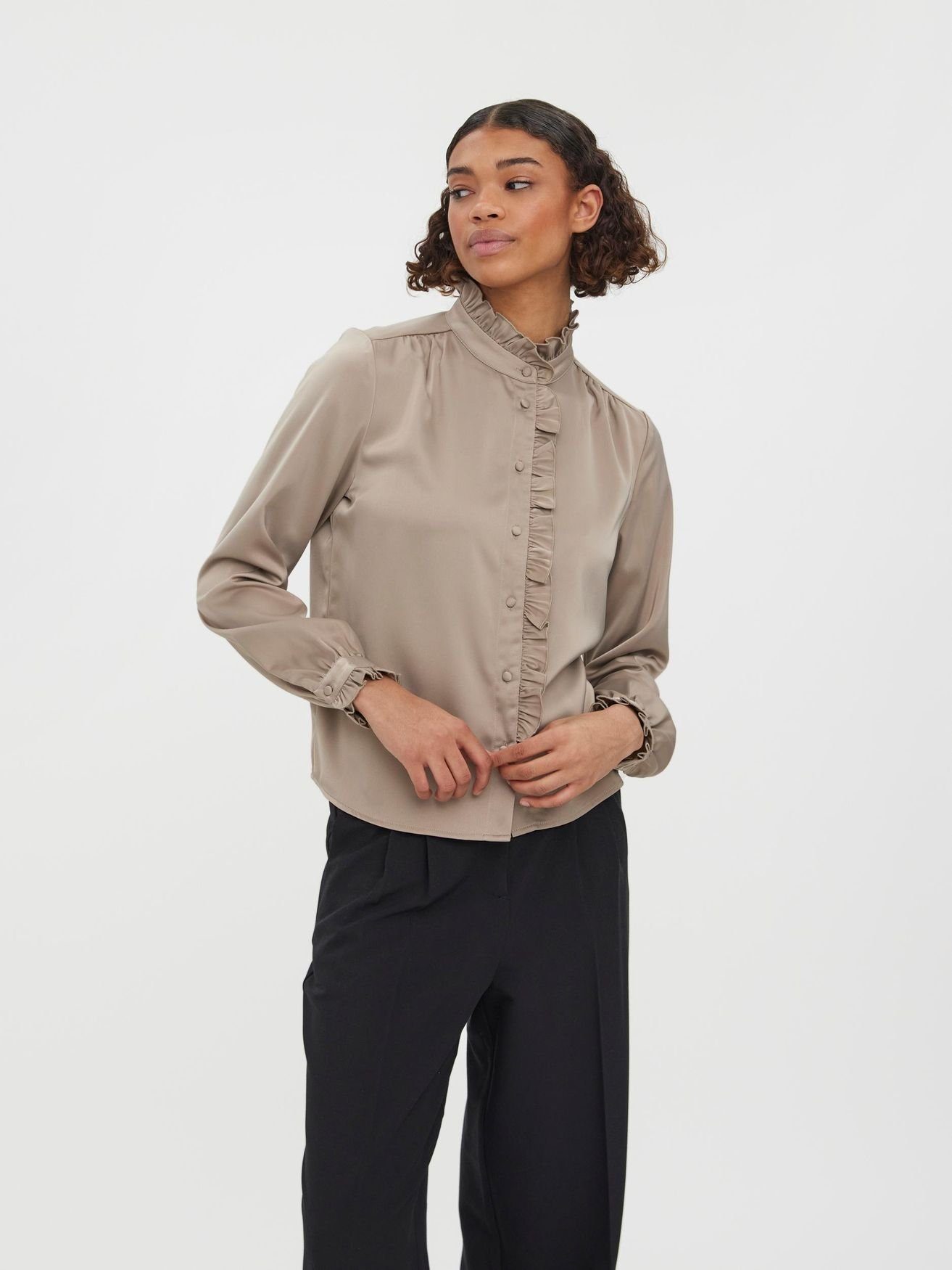 Vero Moda Blusenshirt Business Satin Bluse Elegantes Volant Hemd VMADJURE 4668 in Beige