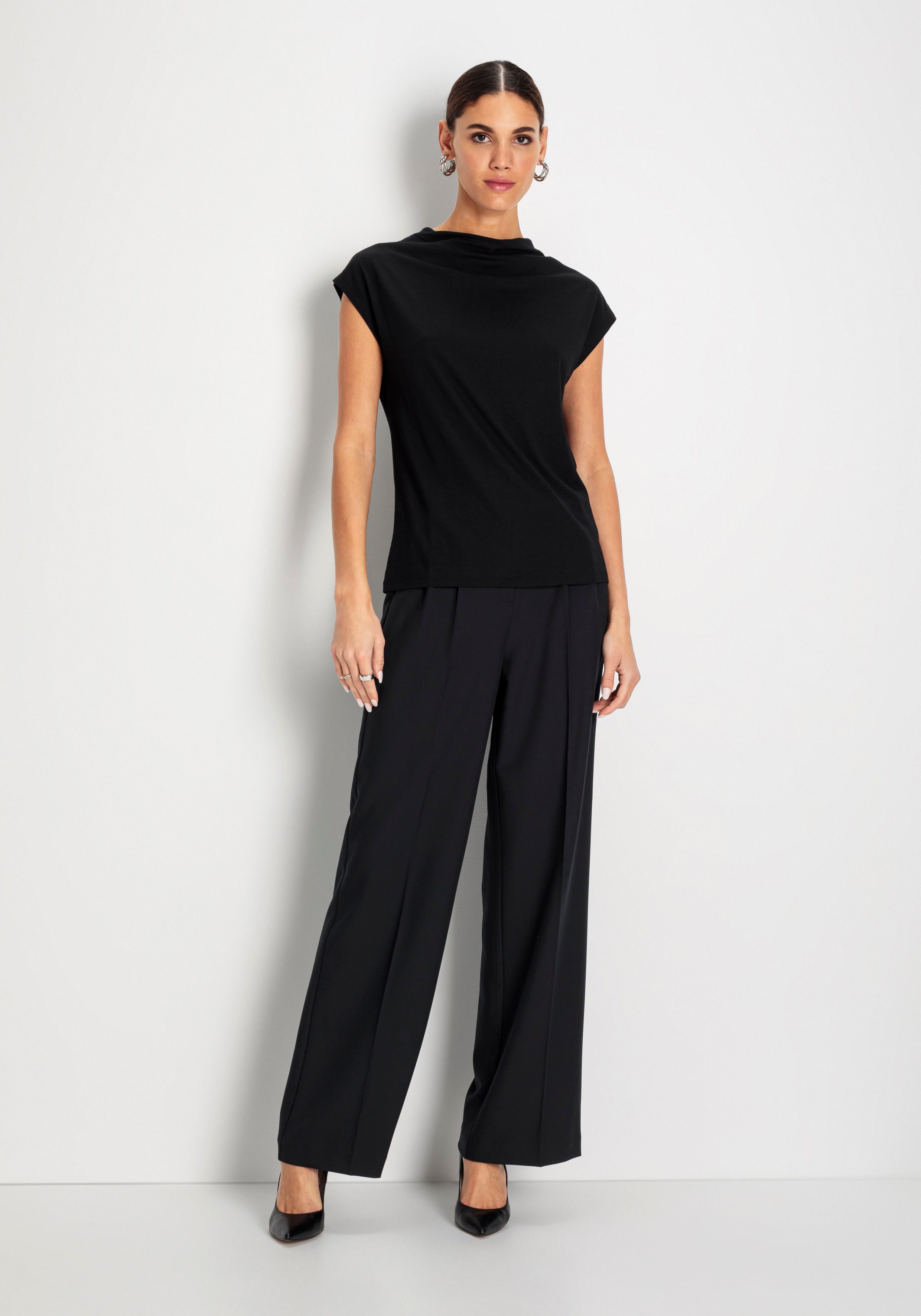 Zum Outfit 12