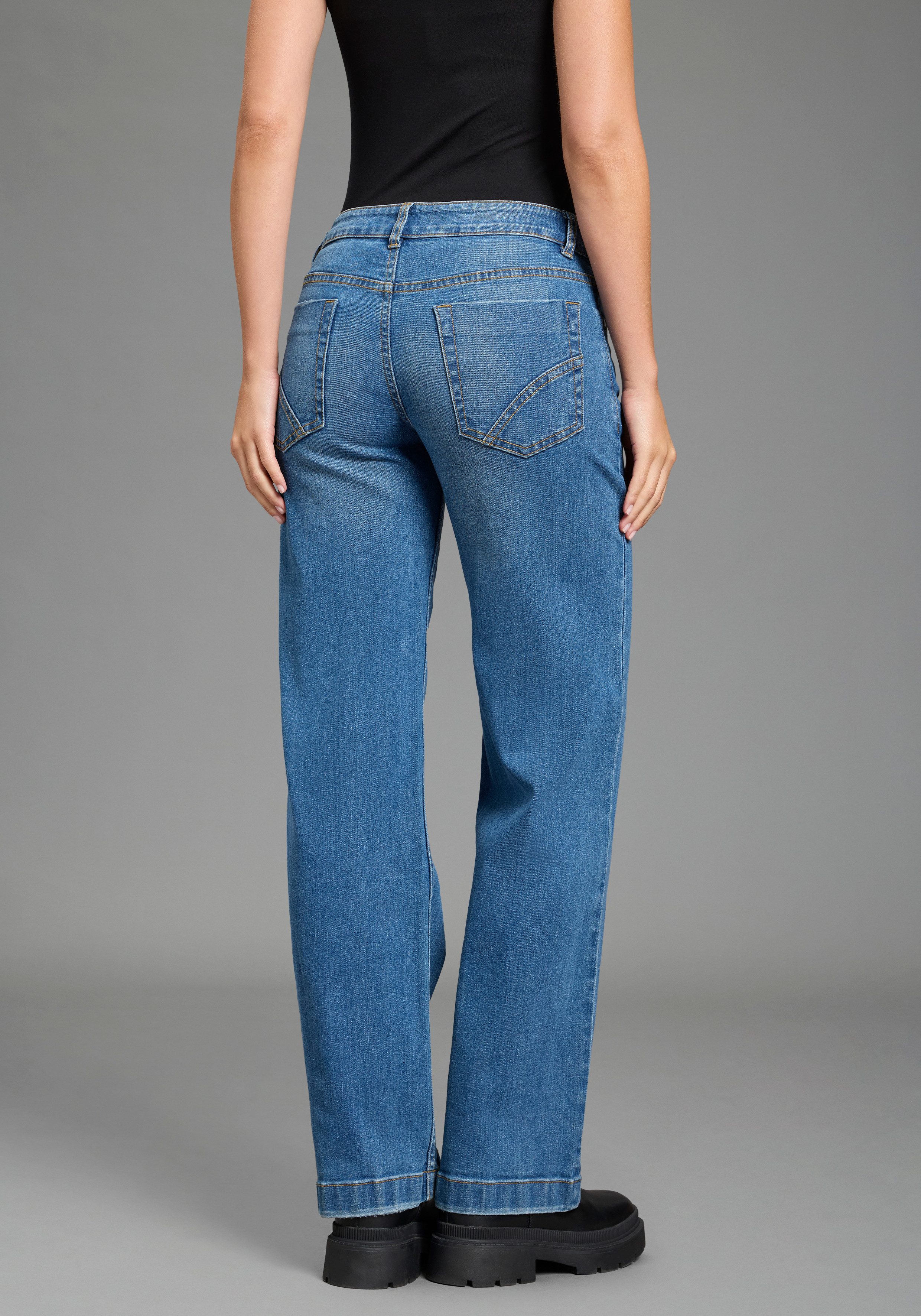 Arizona Weite Jeans mit modischem Beinverlauf mit geradem Beinverlauf, knöchellange Schnittform, normale Leibhöhe