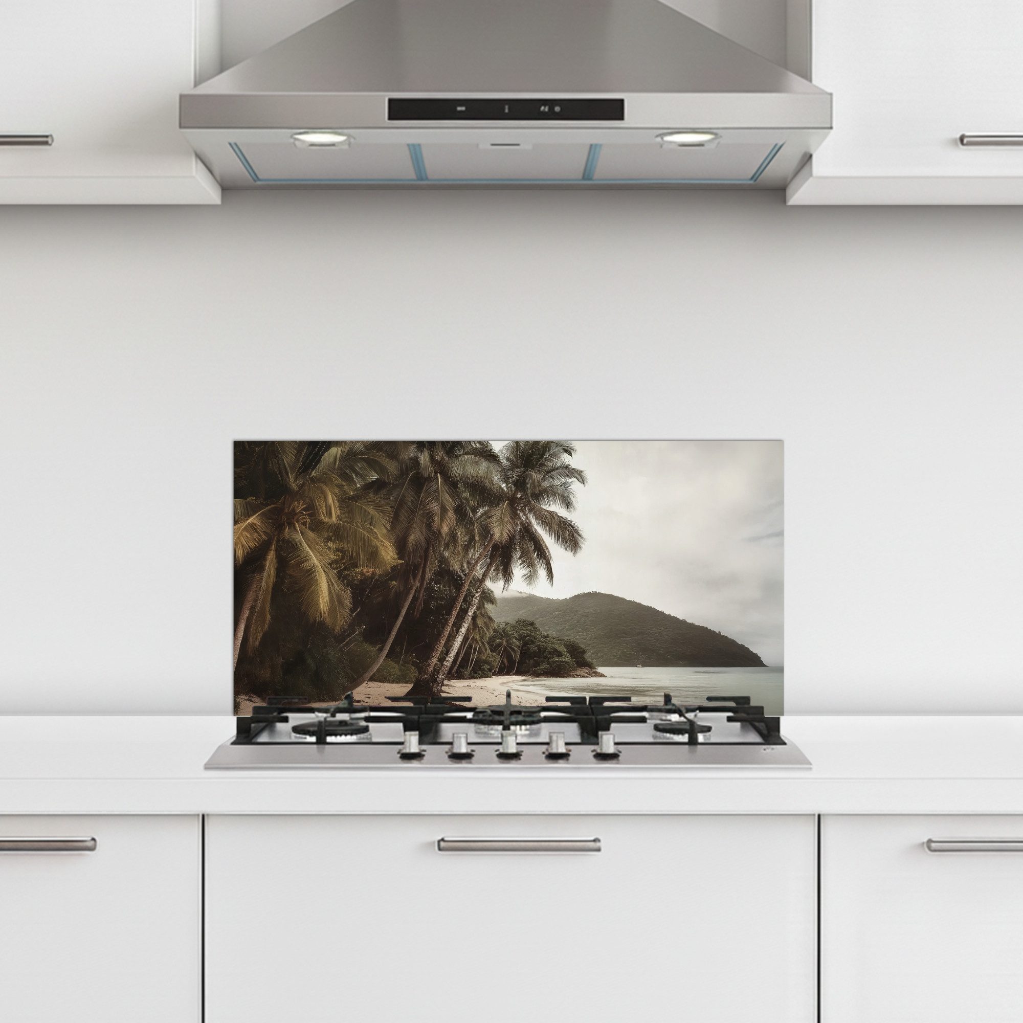 KitchenYeah Küchenrückwand selbstklebend (keine Folie) Insel - Palme - Meer, (1-tlg), Spritzschutz Herd Wand, Küchen Deko, 70x30 cm