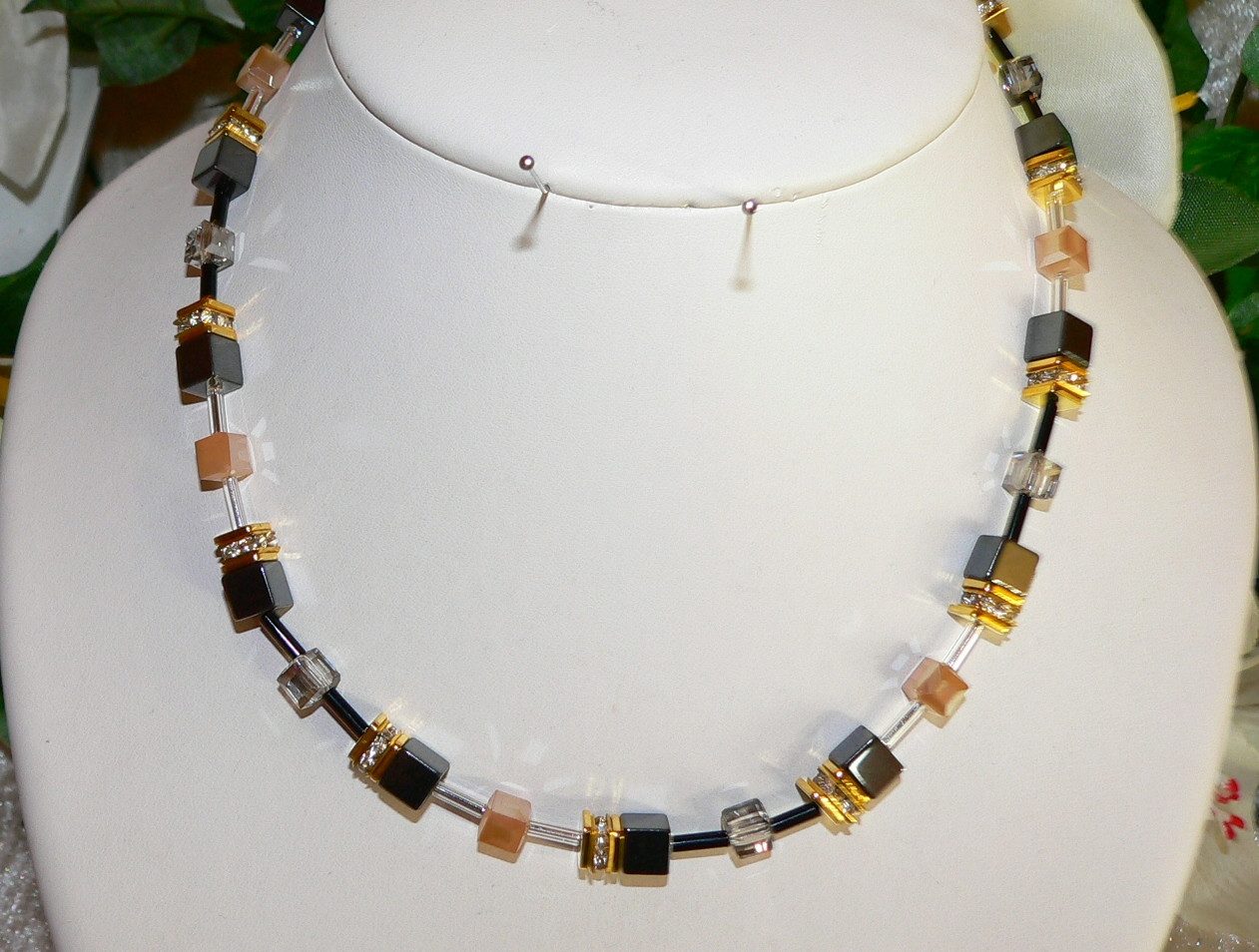 traumschmuck Collier 064 Collier Halskette Würfel Hämatit Glas/Kristallglas Strass, handgefertigt, Made in Germany