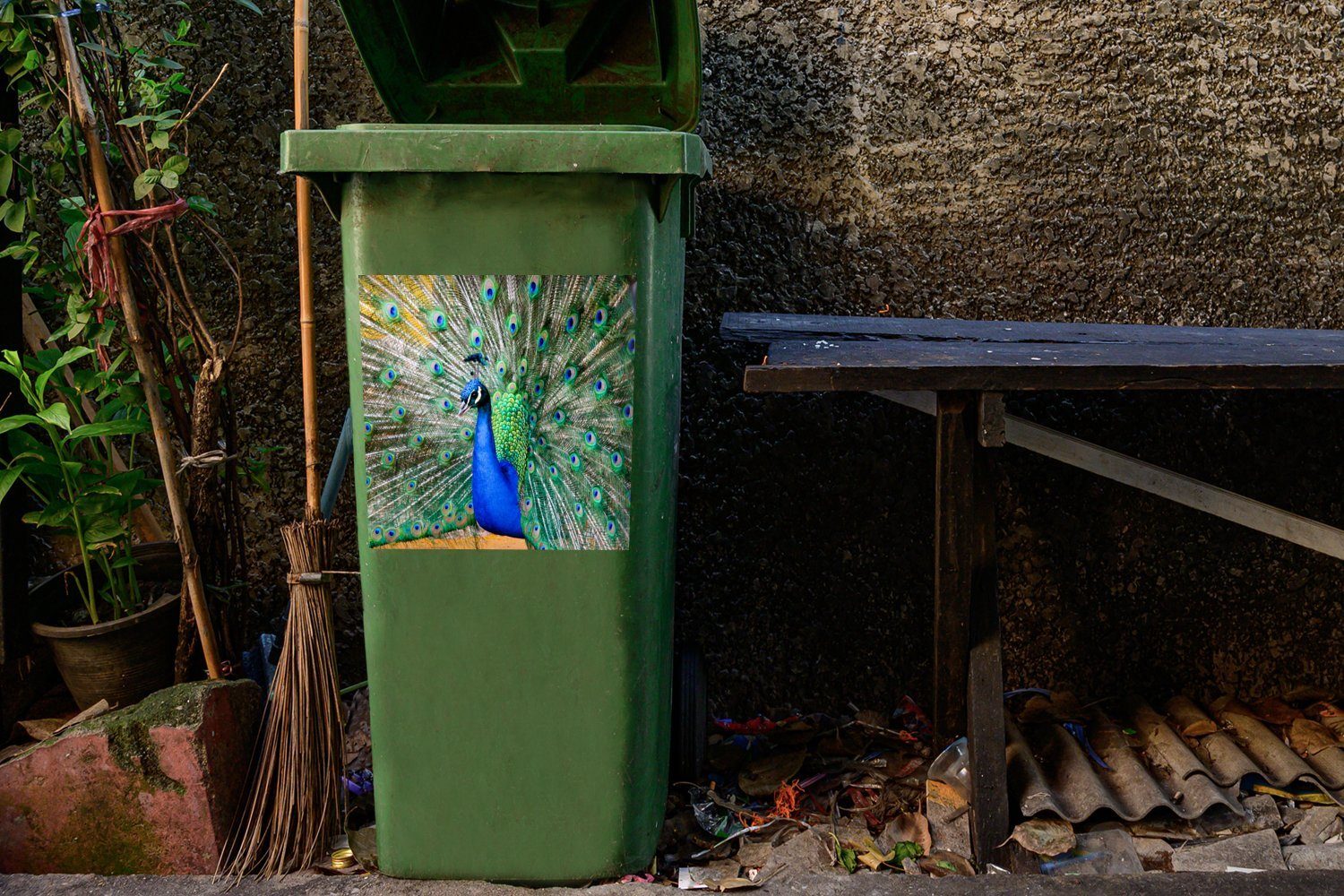 - Wandsticker (1 Container, Mülleimer-aufkleber, Federn Pfau Sticker, Blau Abfalbehälter St), - Mülltonne, MuchoWow
