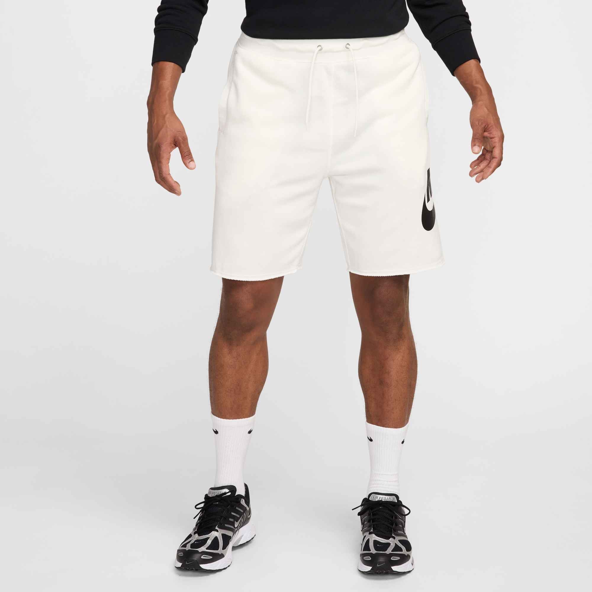 Nike Sportswear Shorts M NK CLUB ALUMNI FT SHORT mit Gesäßtasche, atmungsaktives Material, aus French Terry