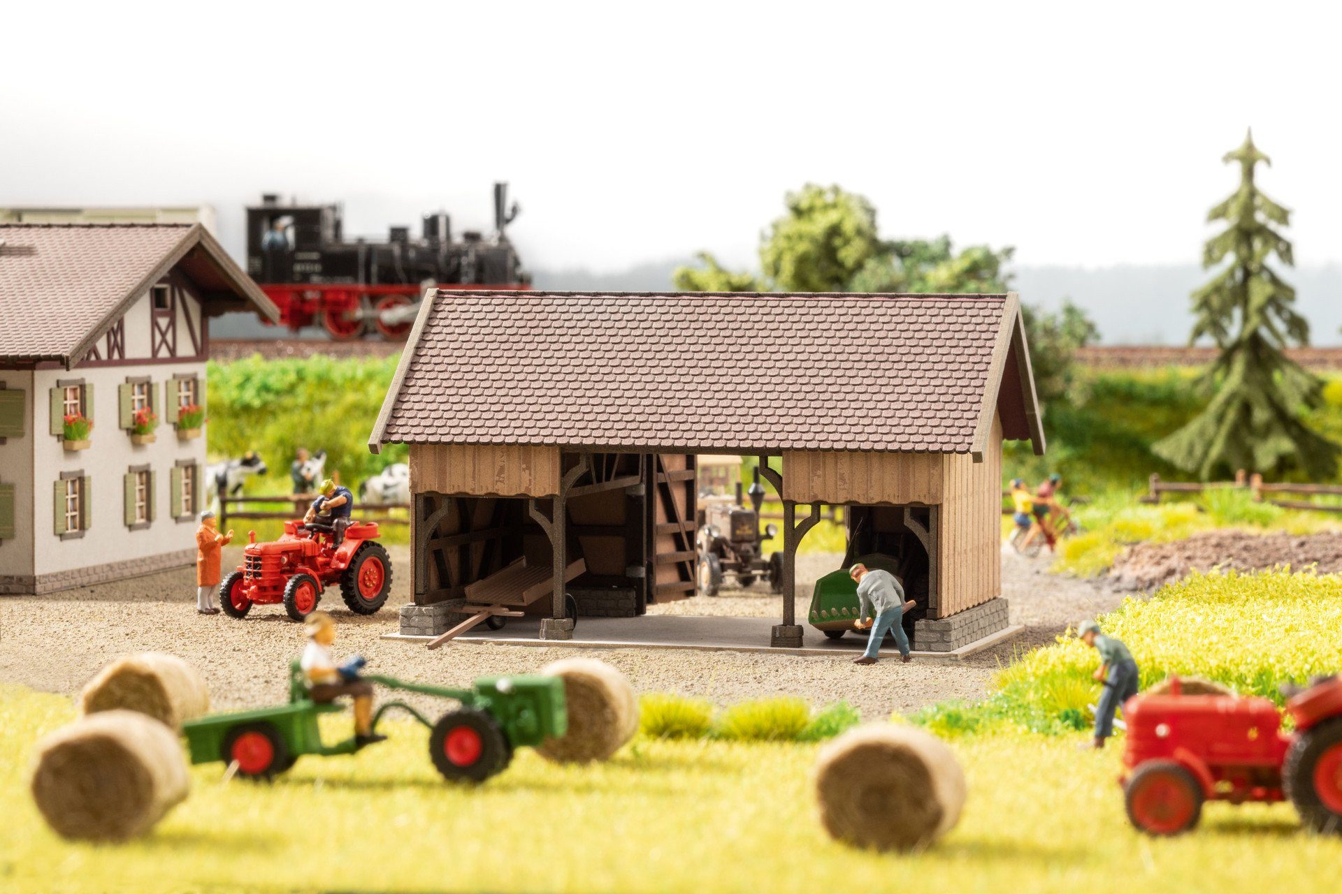 Modelleisenbahn-Gebäude Remise, ideales Modellbau Gebäude, 10,9 x 6,7 cm f