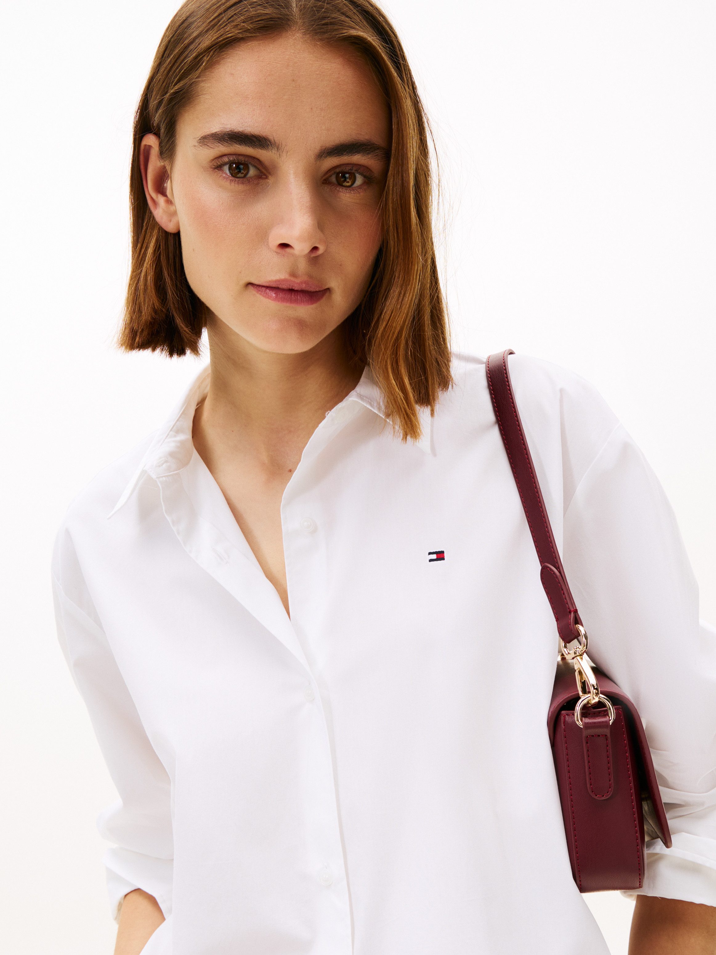 Tommy Hilfiger Hemdbluse ESS POPLIN EASY FIT SHIRT mit abgerundetem Saum günstig online kaufen