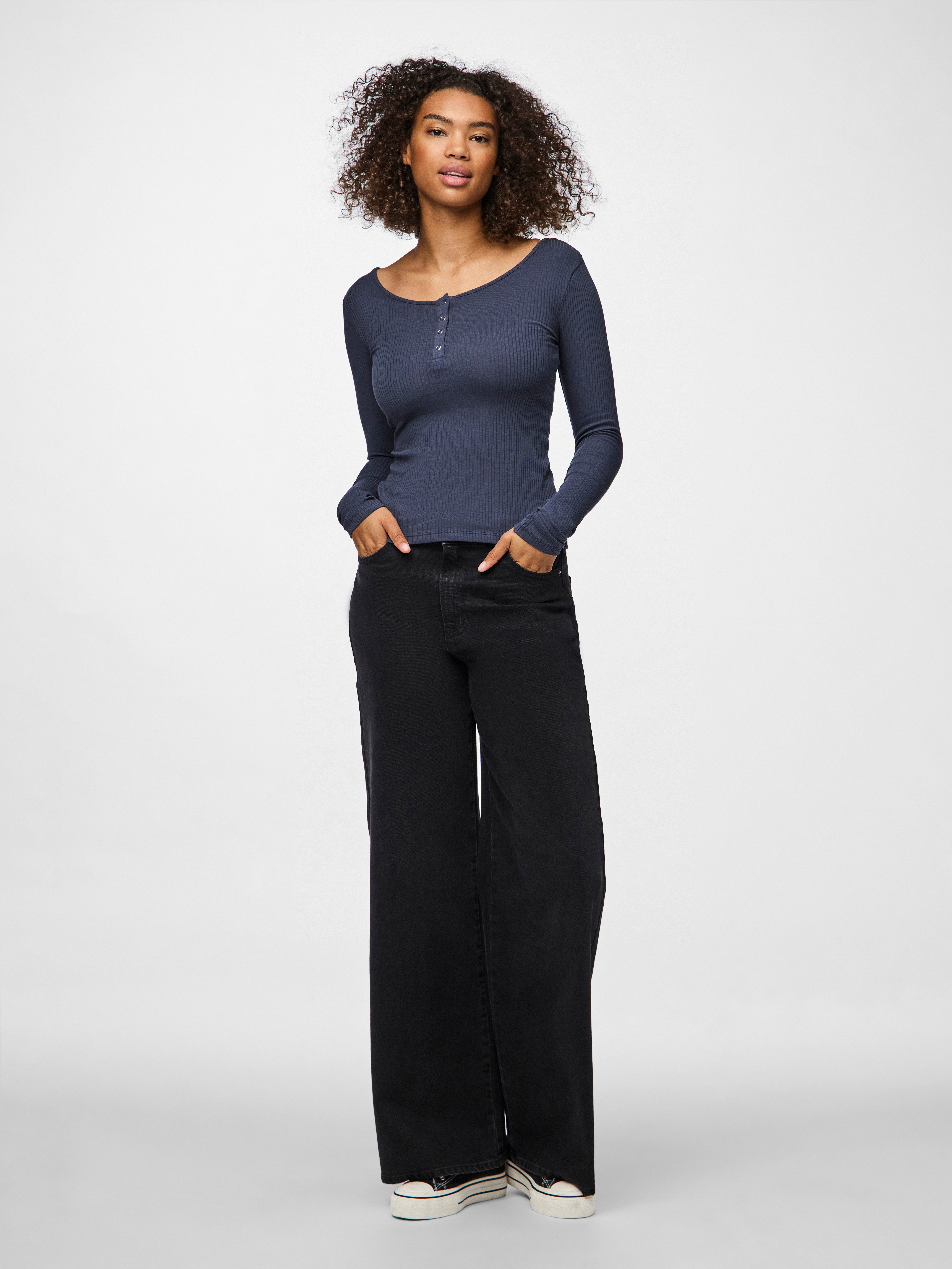 pieces Langarmshirt PCKITTE LS TOP NOOS BC Baumwollmischung, slim fit
