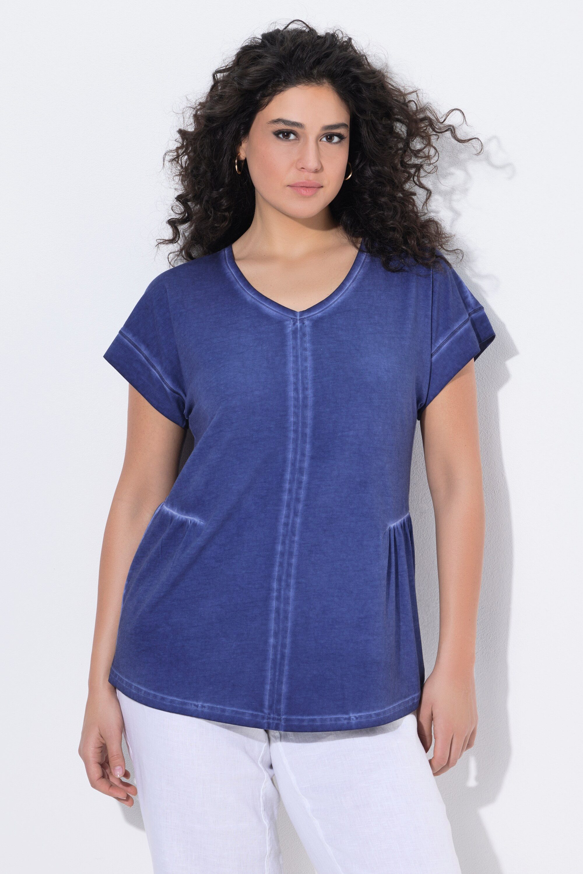 T-Shirt T-Shirt cold dyed Oversized V-Ausschnitt Halbarm