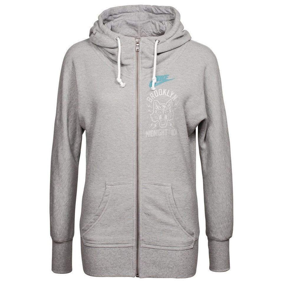 GUTSCHEINE Welche Jacke für Damen passt zu mir? Ein Comeback erfährt in diesem Sommer mal wieder die Jeansjacke. Ob blau oder grau – gerne auch oversized – sie ist einfach ein Klassiker.