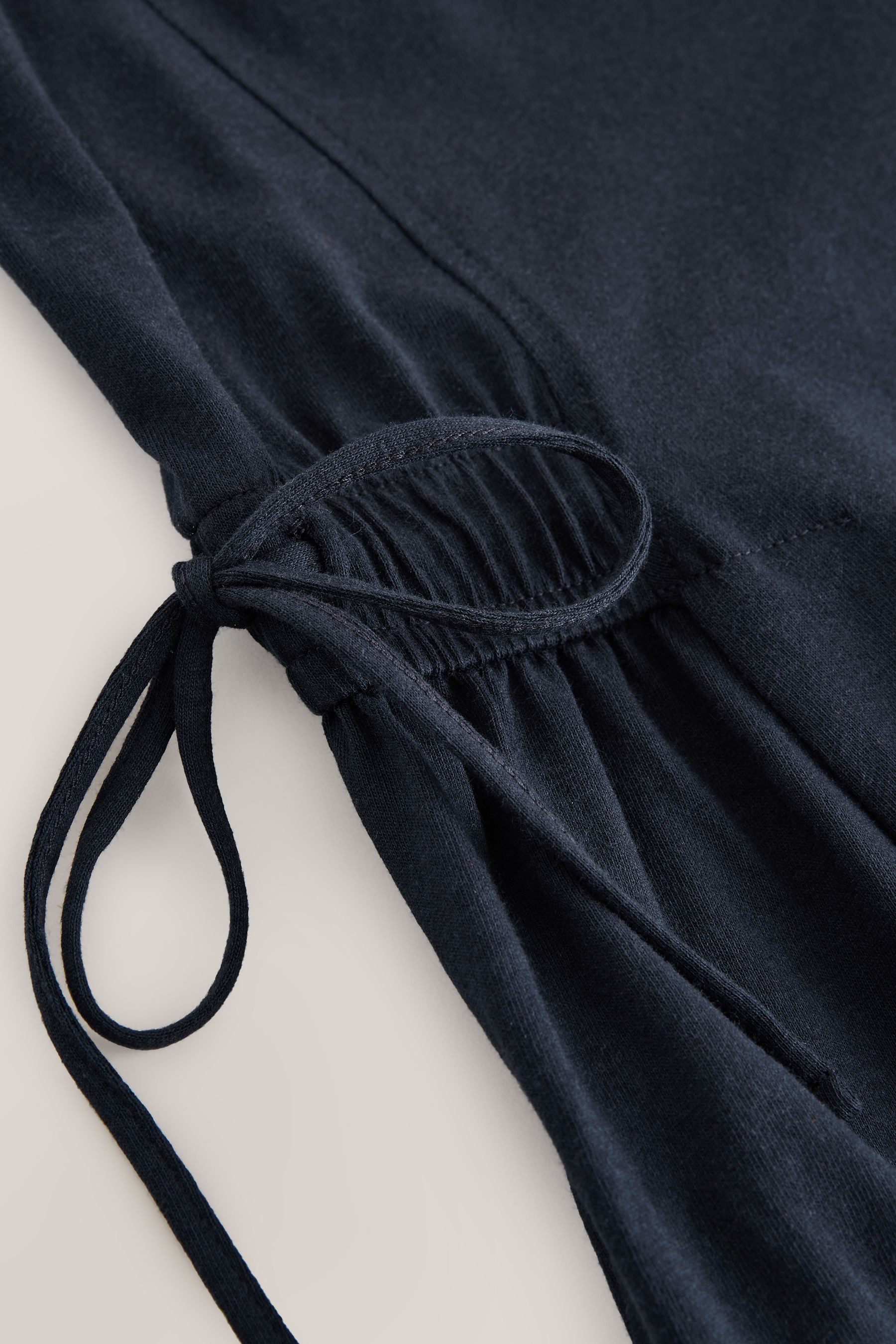 Next Jumpsuit Jersey-Jumpsuit mit V-Ausschnitt (1-tlg)