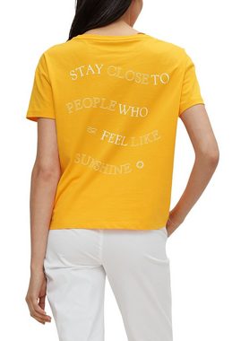 comma casual identity T-Shirt