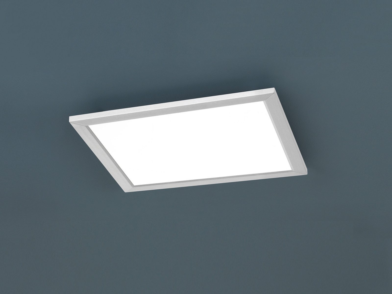 TRIO Leuchten LED Deckenleuchte, LED fest integriert, Warmweiß, LED Deckenpanel aus Metall, minimalistisch und extrem flach, 30x30cm