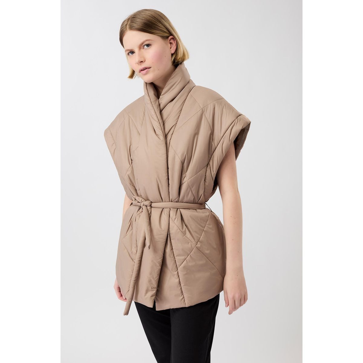 Mandala Funktionsweste Snuggle Up Veste Elegante Damenweste mit Kimono-Schnitt, warm wattiert und aus