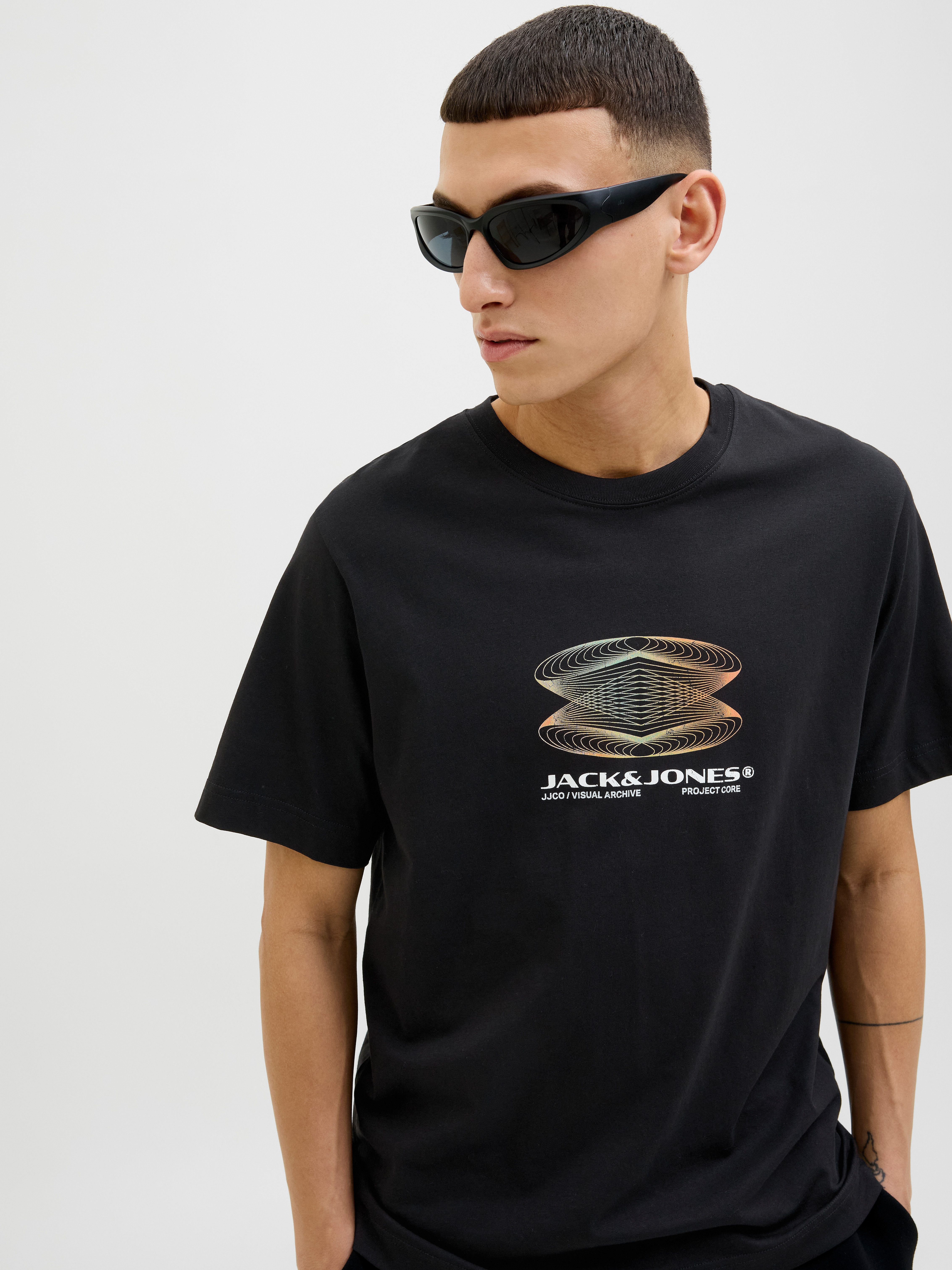 Jack & Jones Print-Shirt JCOCALMA TEE SS CREW NECK FST mit Frontprint günstig online kaufen