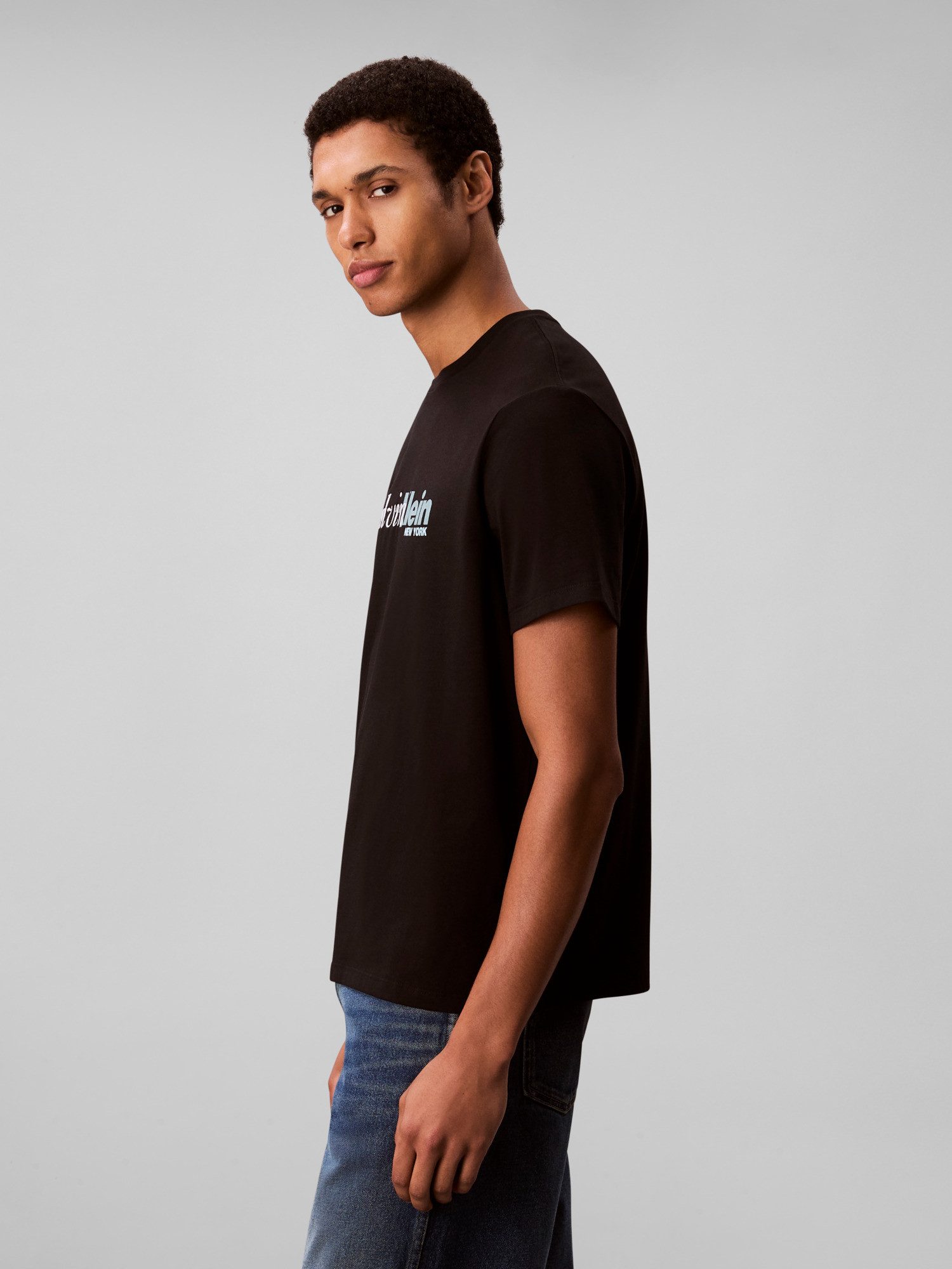 Calvin Klein T-Shirt SS 20S EU CALVIN CURSIVE GRAPHIC Mit Rundhalsausschnitt, regular fit