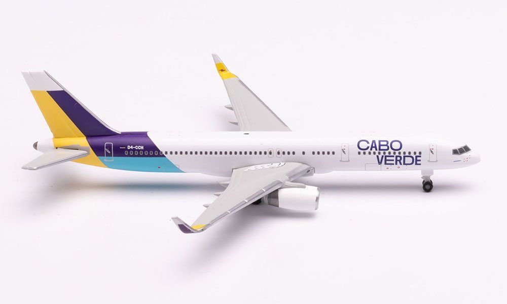 Herpa Modellflugzeug Herpa Wings 534604 CABO VERDE AIRLINES BOEING 757-