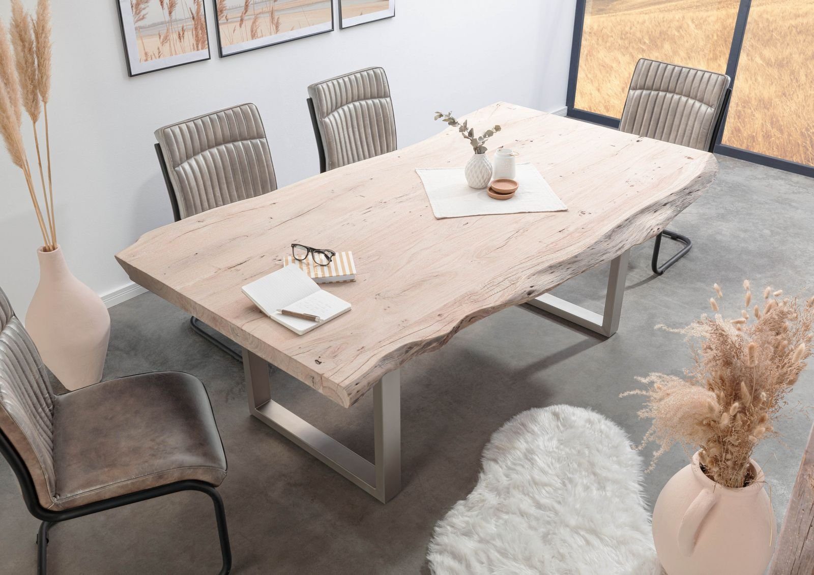 Massivmoebel24 Baumkantentisch FREEFORM (150x100x78 Akazie, Esstisch mit echter Baumkante Massiv, Modern), Echte Baumkante, Natürliche Risse und Unebenheiten