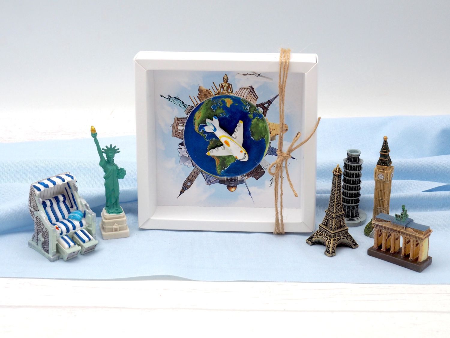 Thumbnail - ZauberDeko Geschenkbox Geldgeschenk Reise Urlaub Weltreise Flugzeug Around The World
