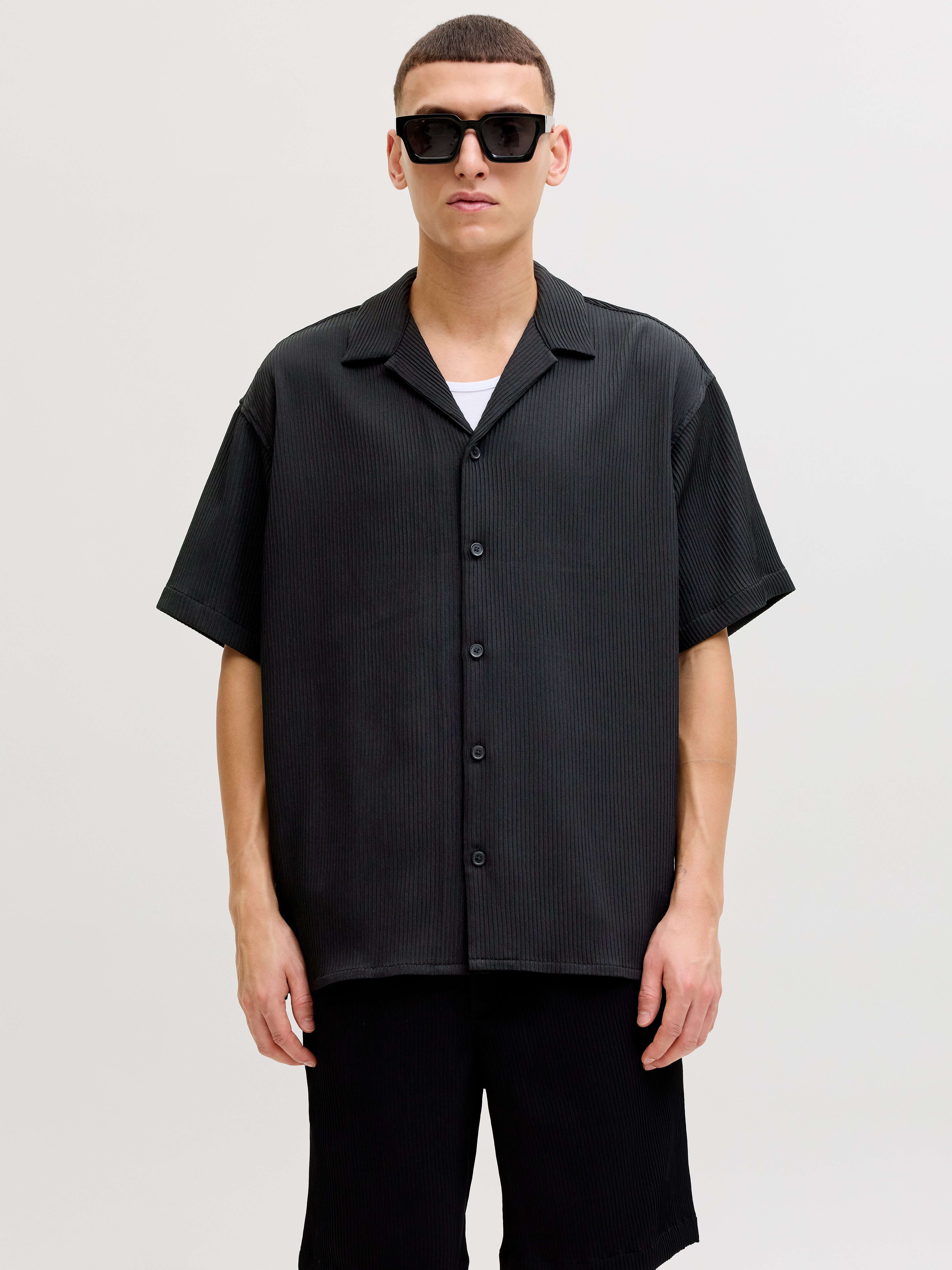 Jack & Jones Kurzarmhemd JJEHARRISON RESORT SHIRT SS SN Materialmix mit Str günstig online kaufen
