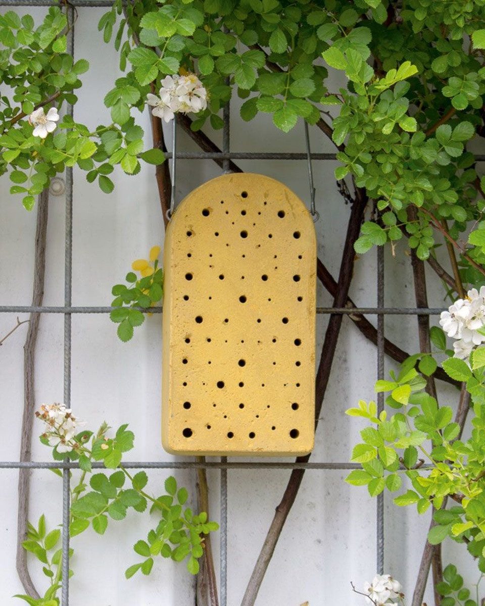 Schwegler Insektenhotel Naturschutzprodukt Insektennistblock Holzbeton Insektenhotel H 27 cm